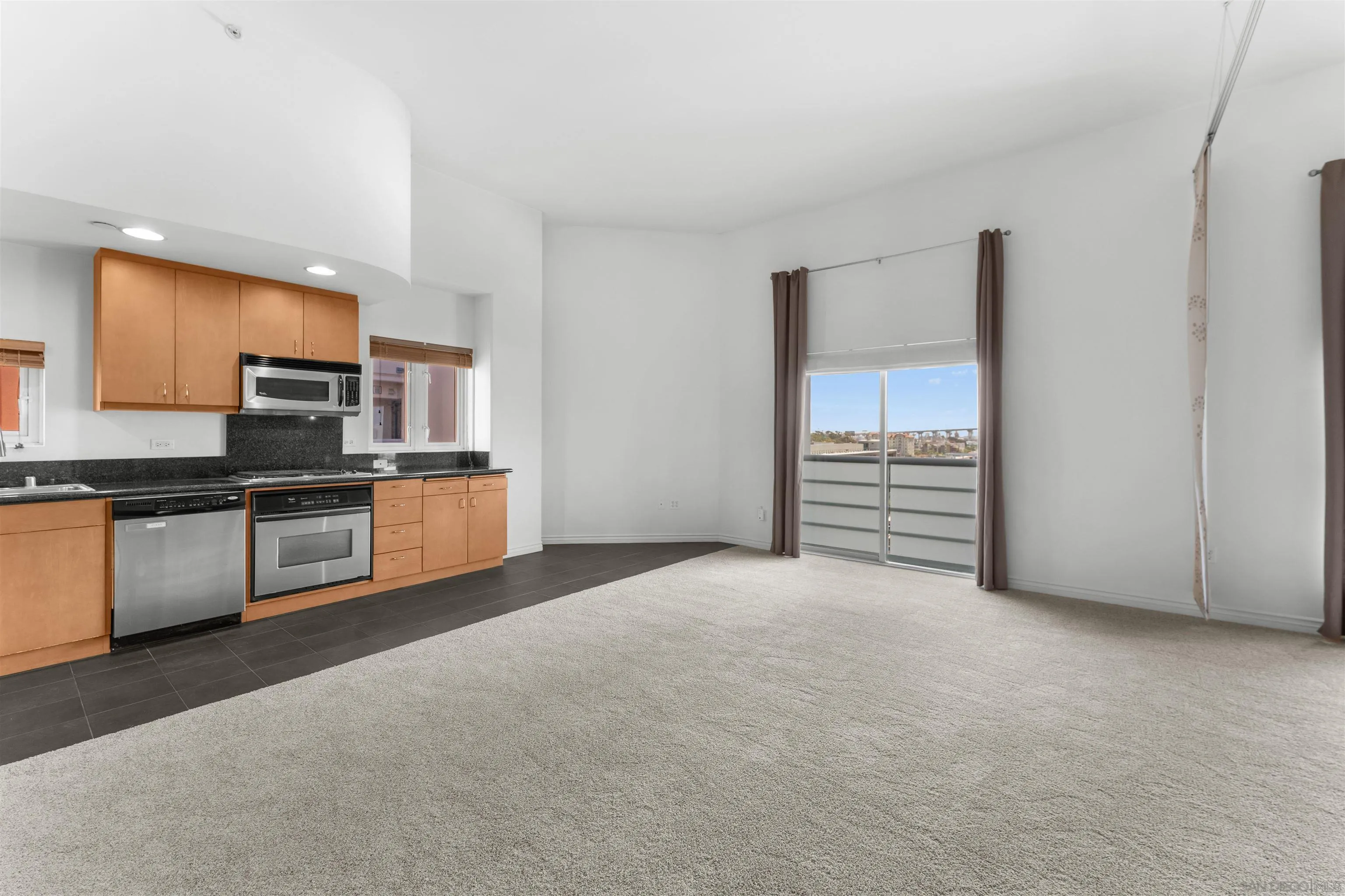 https://cdn.realtyfeed.com/cdn/127/260025002/f8377f8f5f445231505d992de36e8392.webp