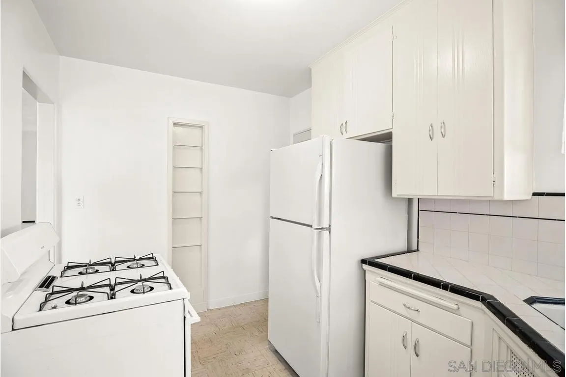 https://cdn.realtyfeed.com/cdn/127/260025008/808ccc7edb5b2d27d0504dac5bc0d47a.webp