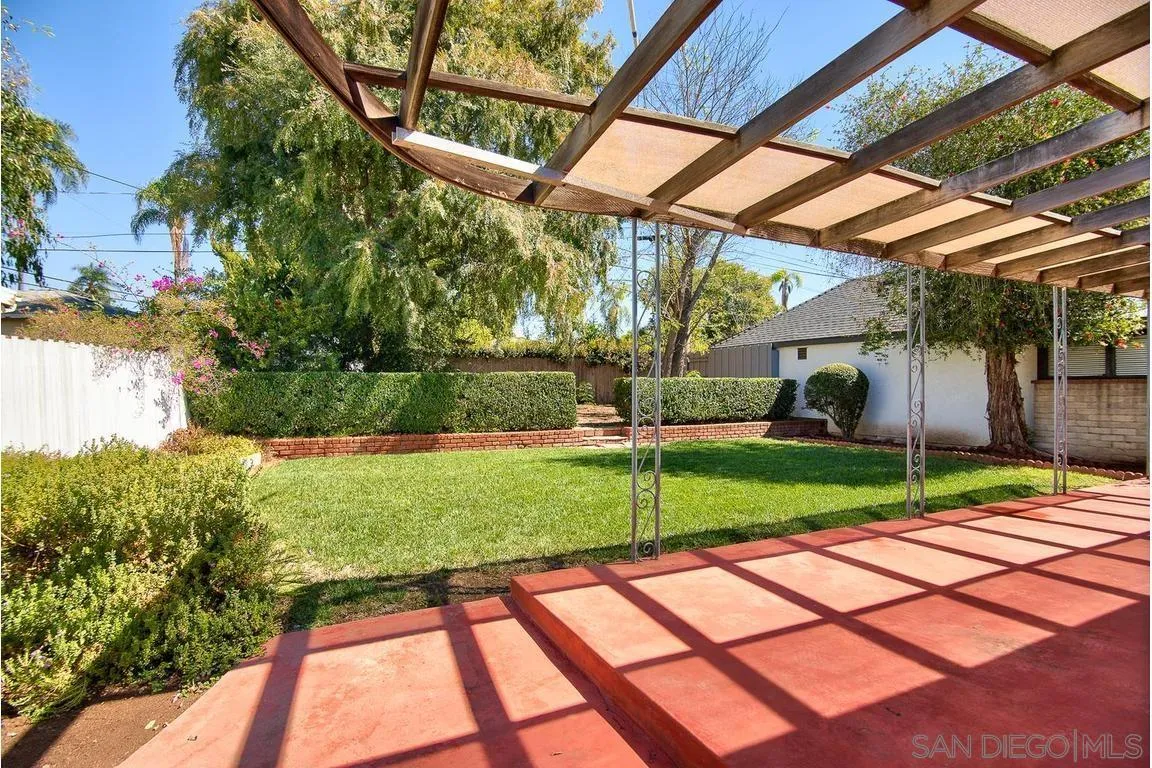 https://cdn.realtyfeed.com/cdn/127/260025008/89bb5ddcf2caeae87c2aae021216ec6d.webp