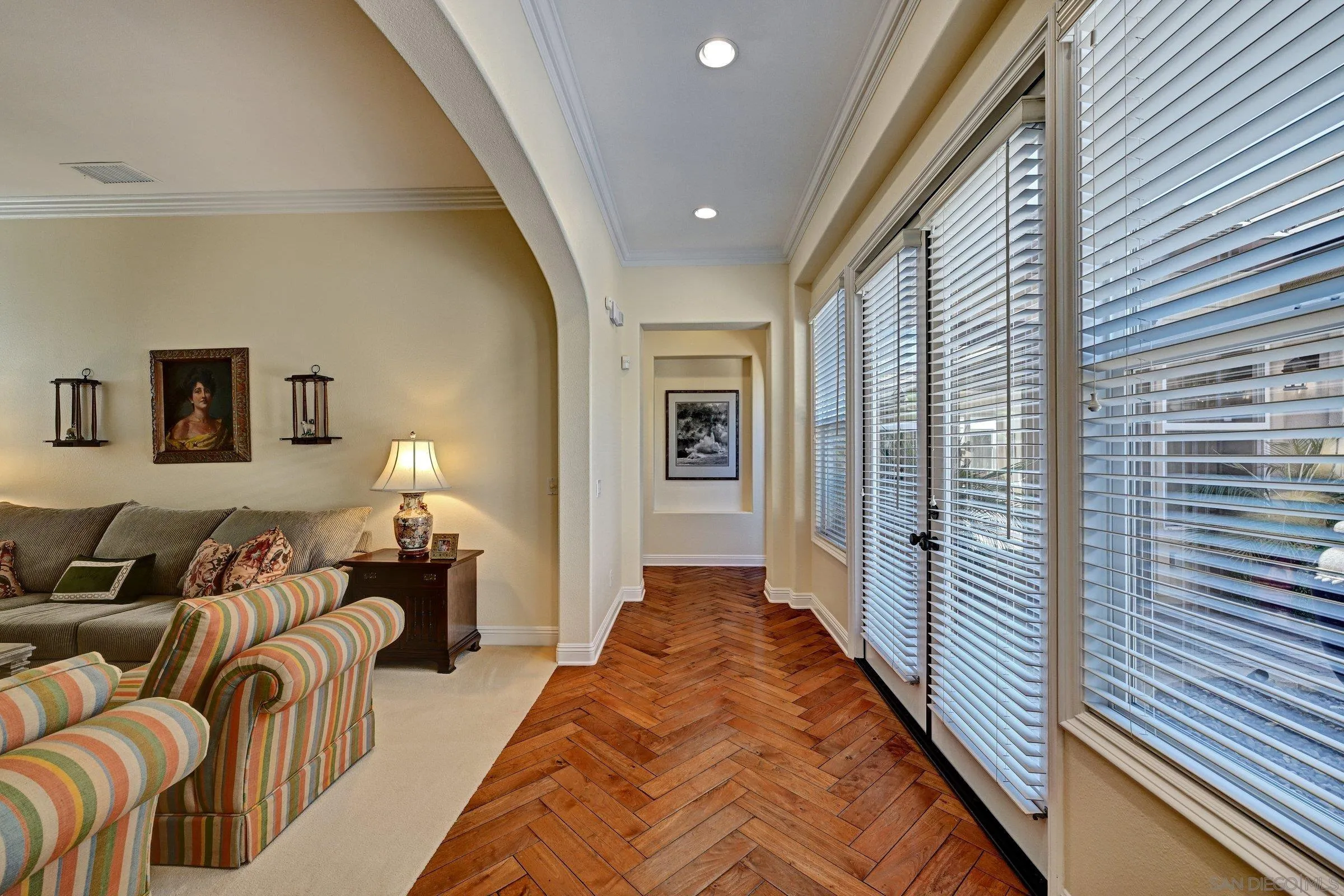 https://cdn.realtyfeed.com/cdn/127/260025010/101b7487772a8f4ef17055fc24e0f585.webp