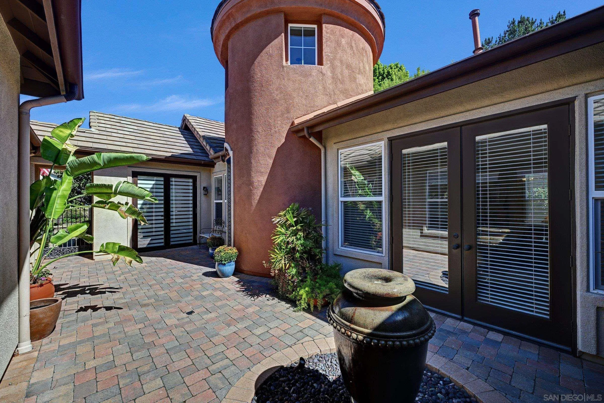 https://cdn.realtyfeed.com/cdn/127/260025010/25b6eb630cd4c71178f132168fd09083.webp