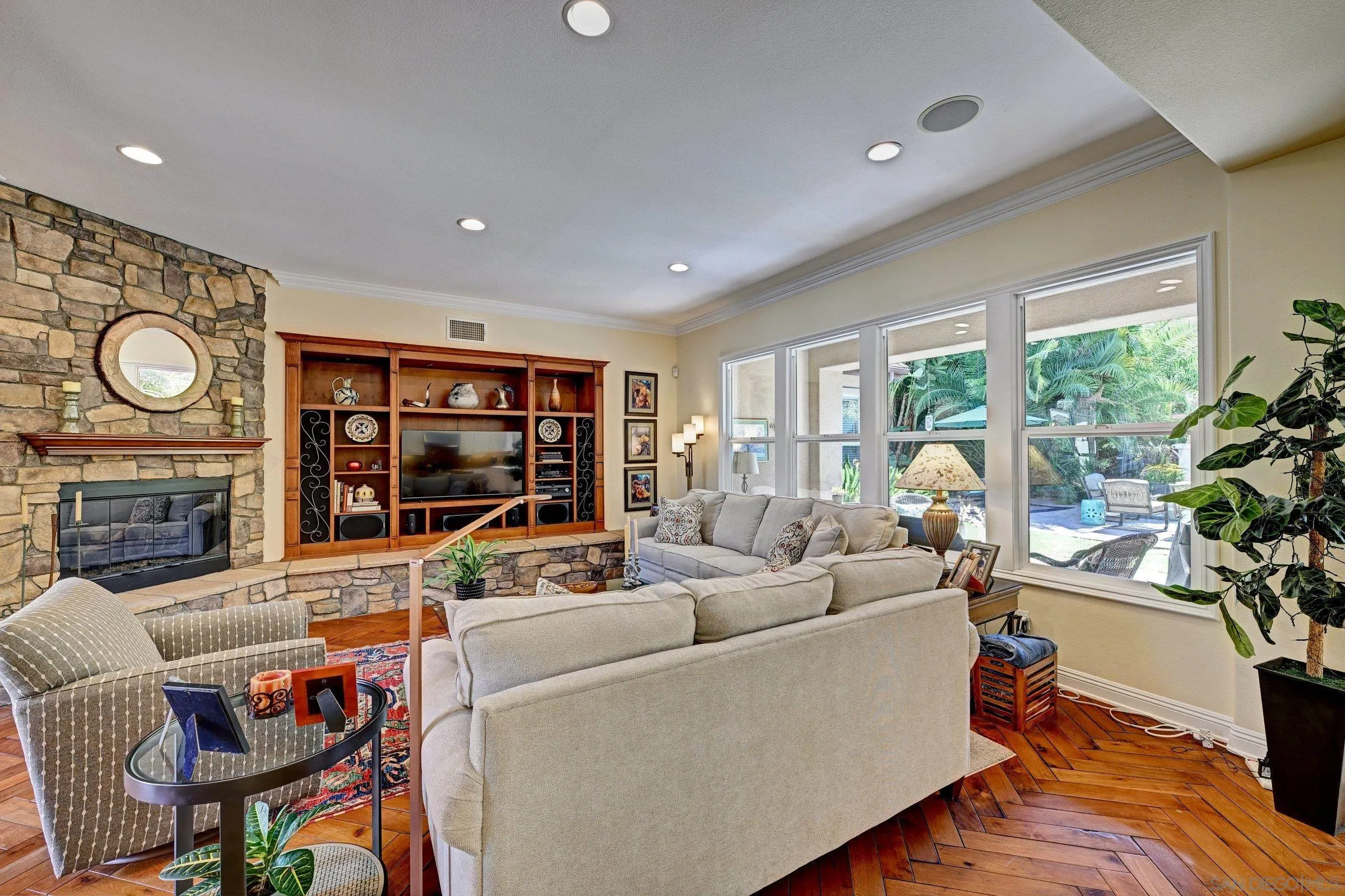 https://cdn.realtyfeed.com/cdn/127/260025010/8da1c7c7405c3486e8e73cc7d8853b66.webp