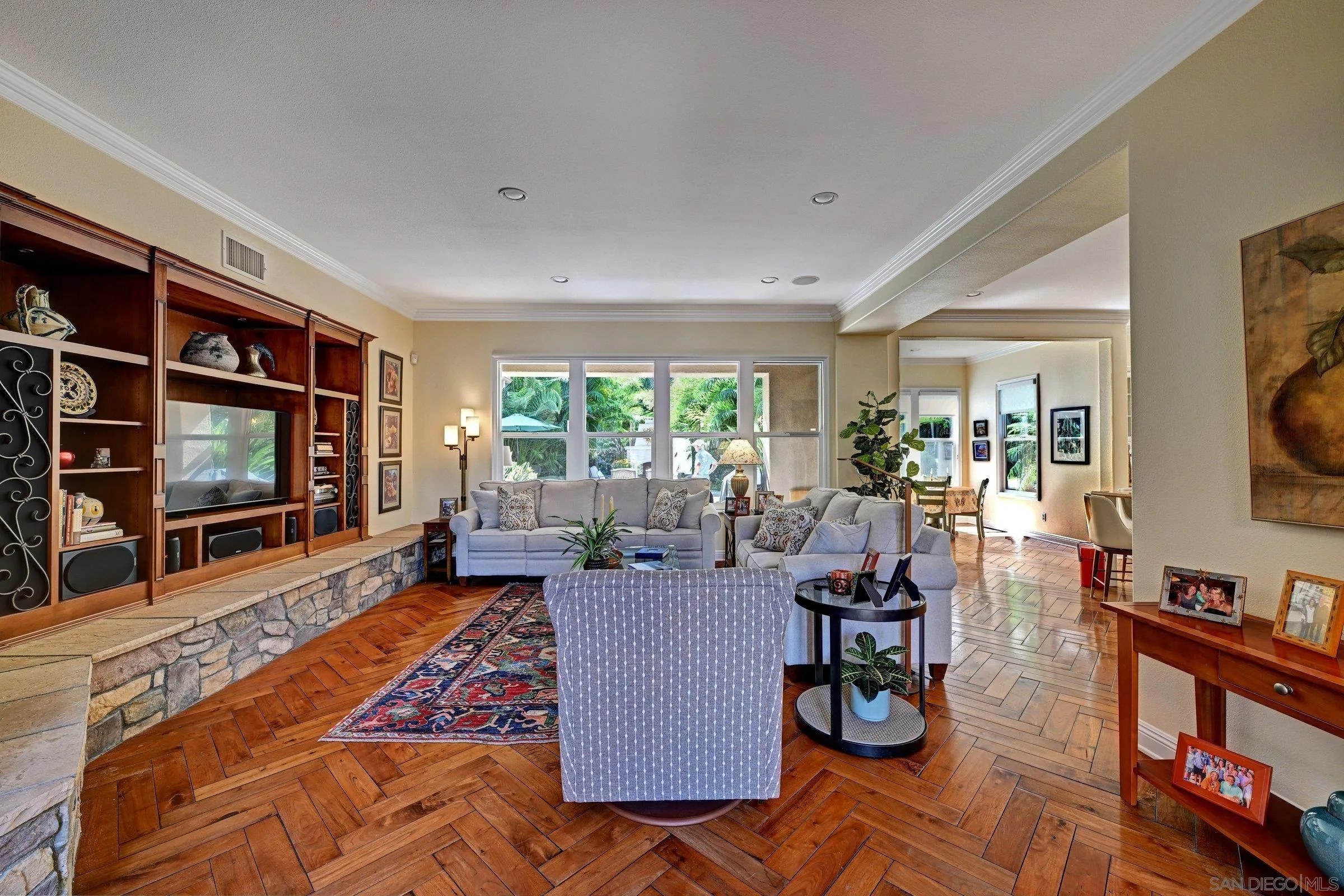 https://cdn.realtyfeed.com/cdn/127/260025010/f2ef48cffbd62e8885b7af3a17f9dd9d.webp