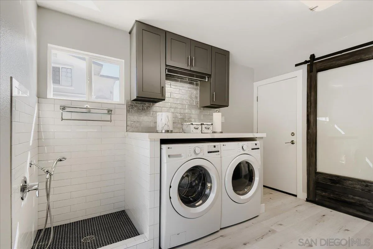 4902 Chateau Drive, San Diego, CA 92117 4902 Chateau Drive, San Diego, CA 92117