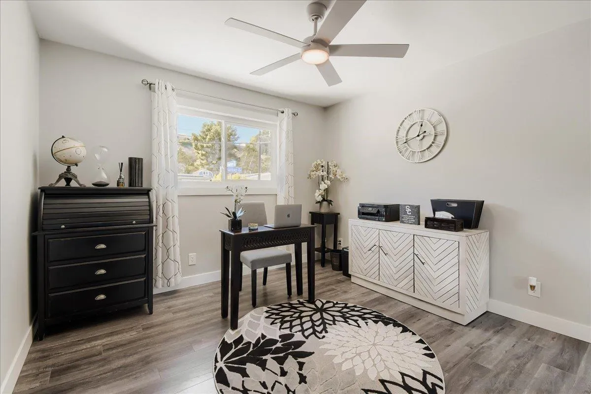 4902 Chateau Drive, San Diego, CA 92117 4902 Chateau Drive, San Diego, CA 92117