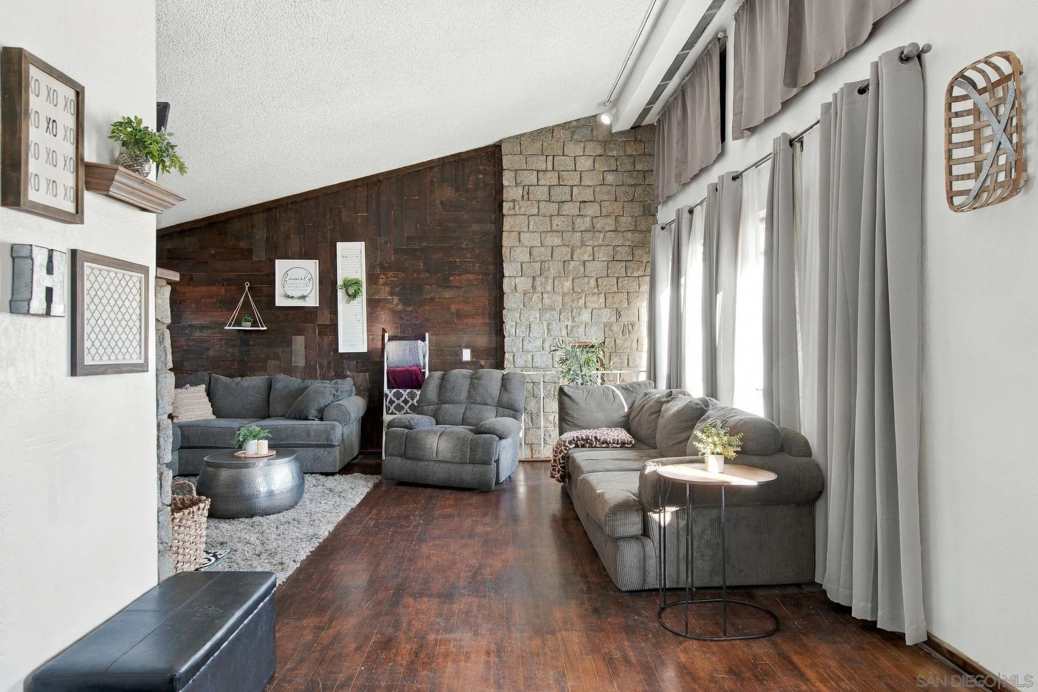https://cdn.realtyfeed.com/cdn/127/260025012/3260c900055884c01b8b9525d89d4db4.webp