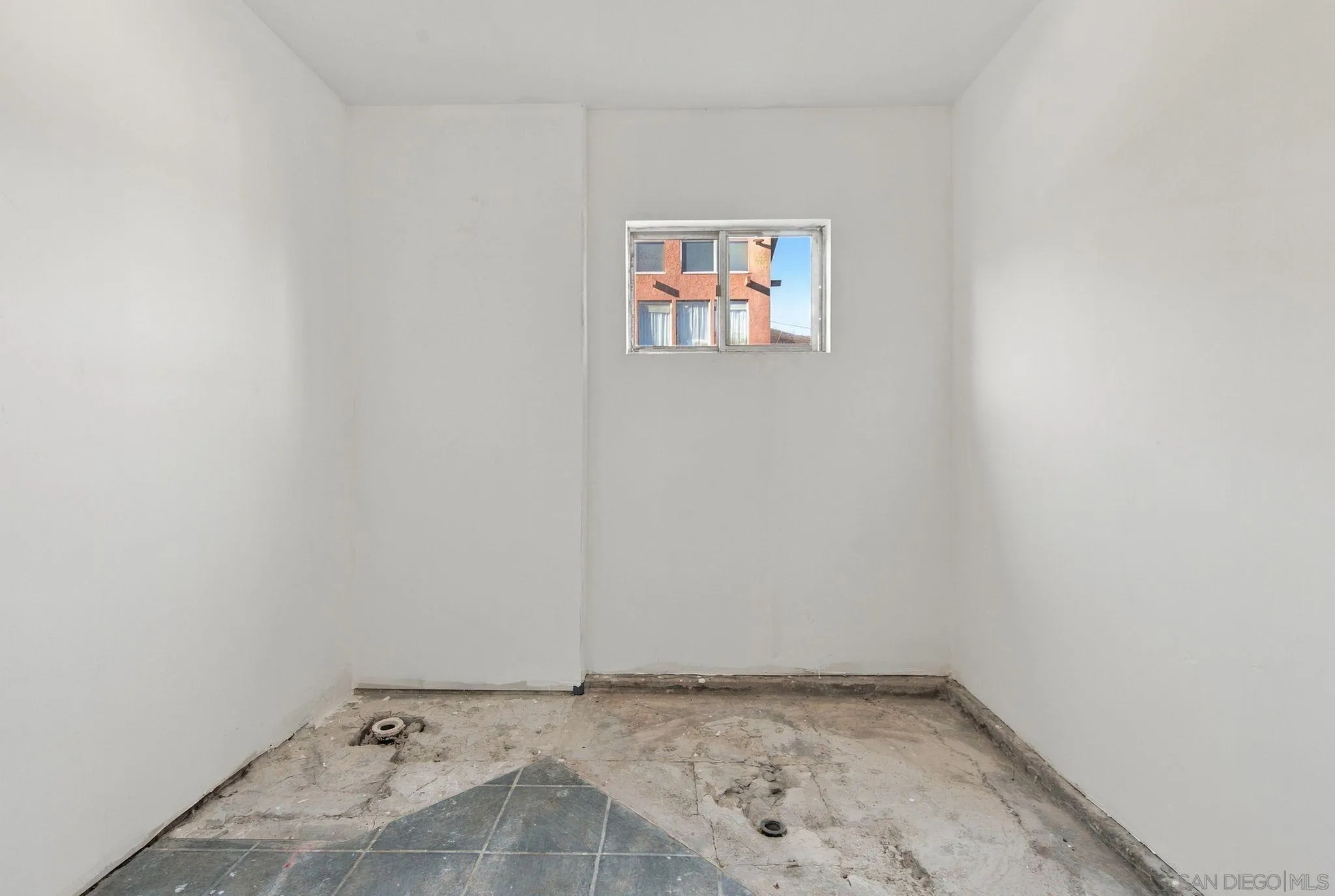 https://cdn.realtyfeed.com/cdn/127/260025012/e466089215d23c86dff86ded73859acb.webp