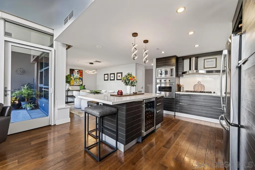https://cdn.realtyfeed.com/cdn/127/260025014/2bde0b88ea9428c8aae2f09d8c3b39c2.webp