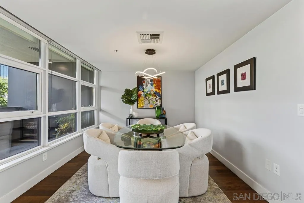 https://cdn.realtyfeed.com/cdn/127/260025014/c078ef751a27d4fbbe3109613ec985bf.webp