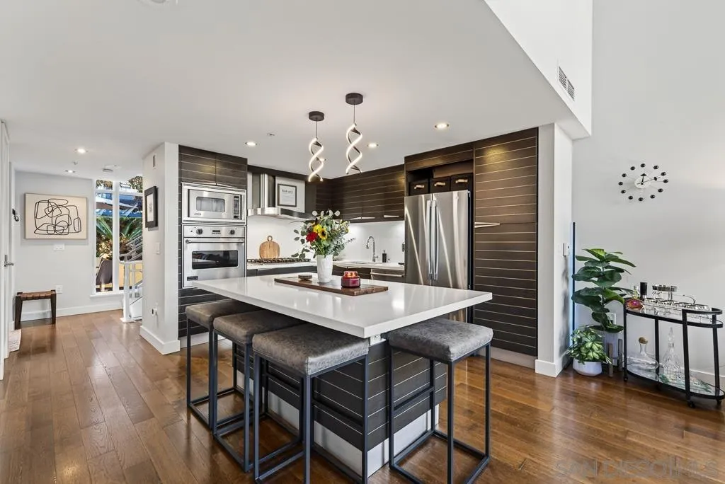 https://cdn.realtyfeed.com/cdn/127/260025014/e51516c41e45e8f9aeba46d47246126a.webp