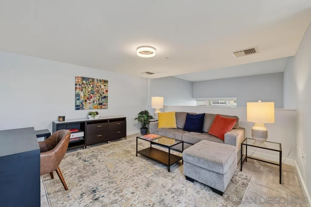 https://cdn.realtyfeed.com/cdn/127/260025014/fe6226c924b002f645cb4331bb8eff3a.webp