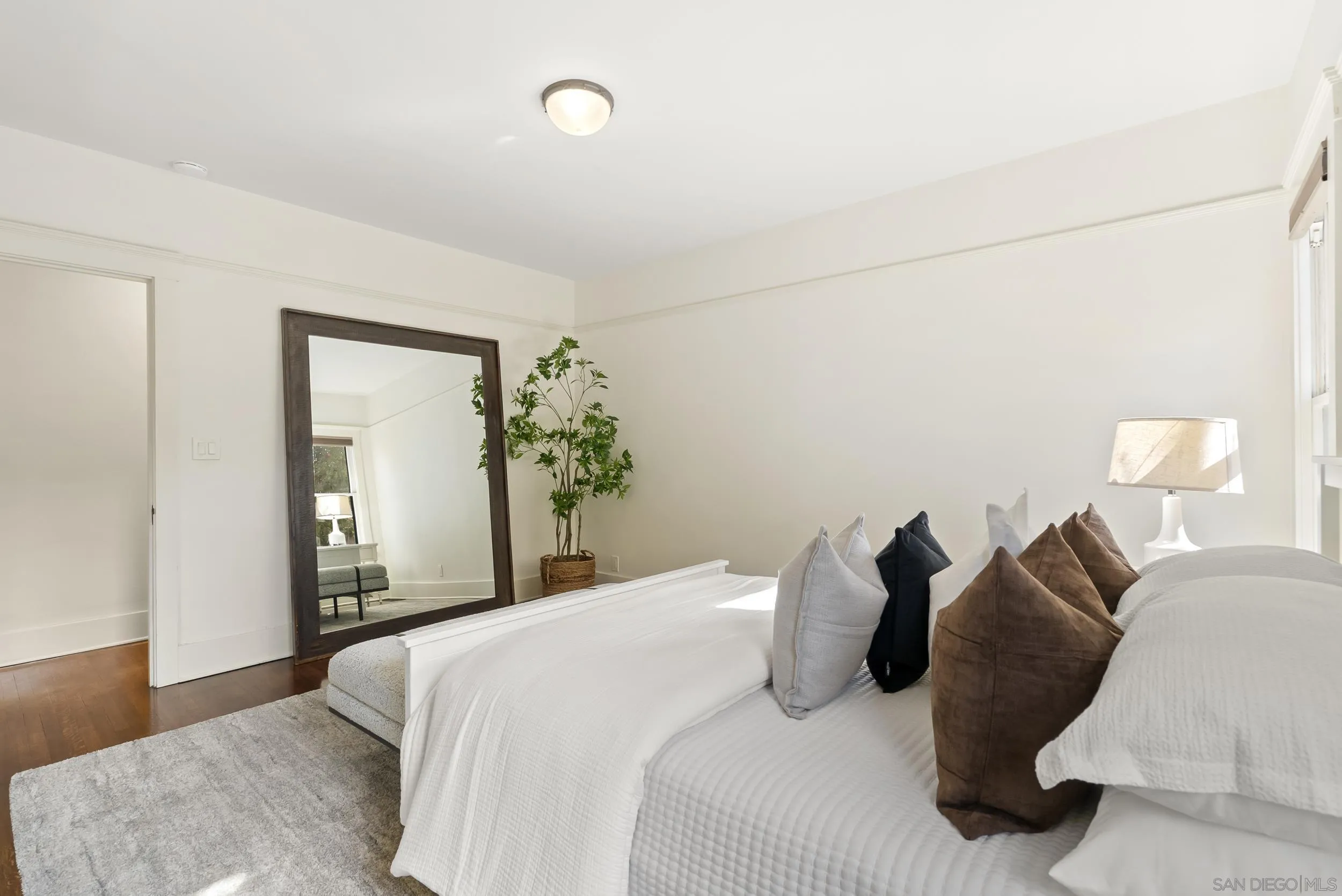 https://cdn.realtyfeed.com/cdn/127/260025015/0d08b67933b00903522df8021847f2fa.webp