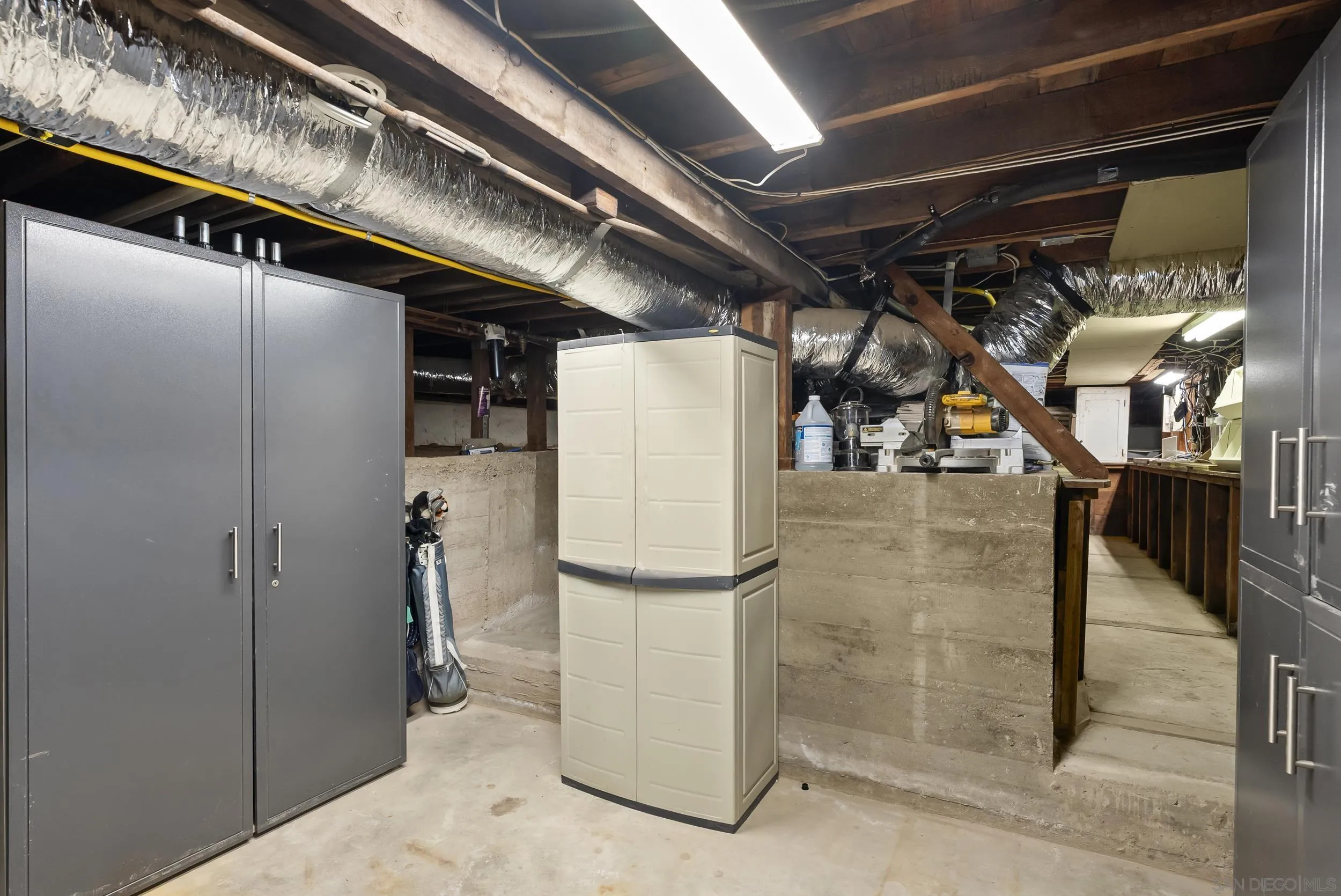 https://cdn.realtyfeed.com/cdn/127/260025015/1f7449e291ac692a5e00a047d2003ca3.webp