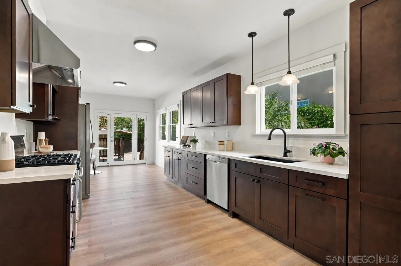 https://cdn.realtyfeed.com/cdn/127/260025015/2c6fb19bd400ad95f4fe40386ef1756f.webp