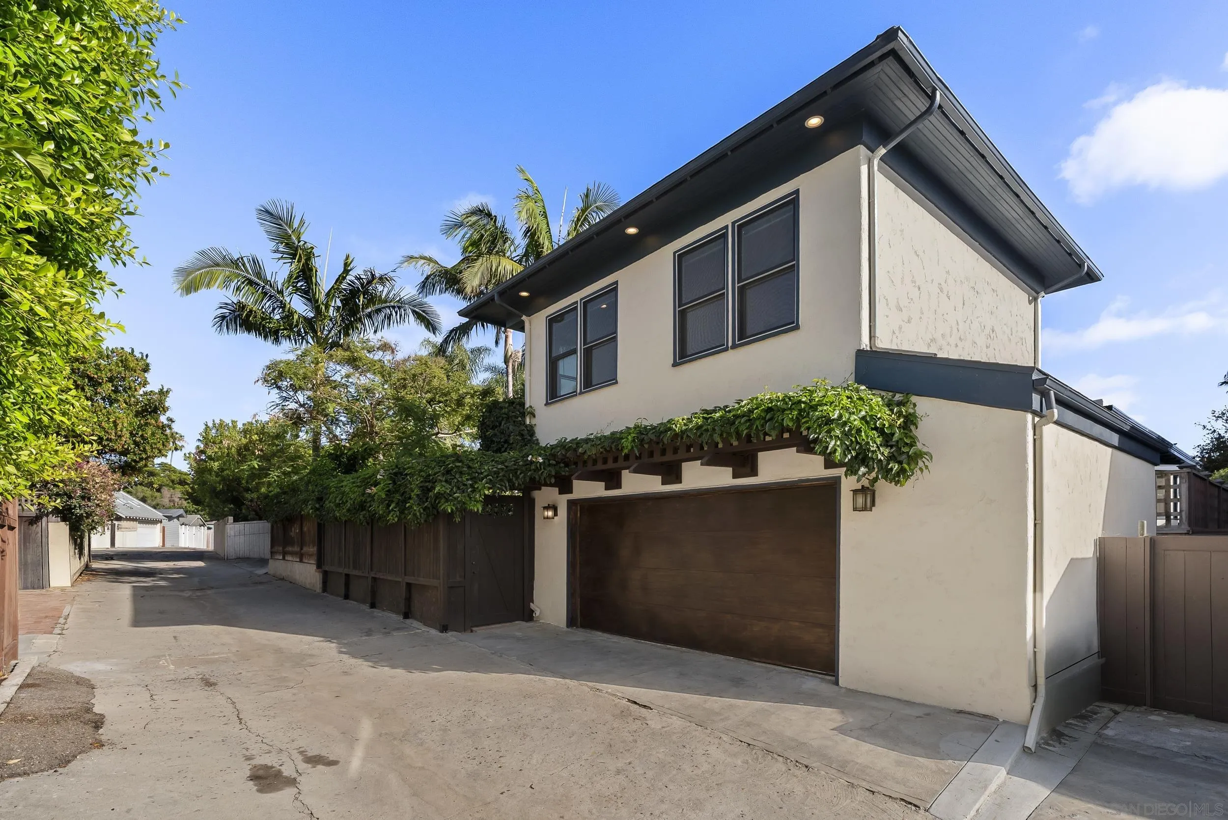 https://cdn.realtyfeed.com/cdn/127/260025015/4c7345df1d5dca17ead2d68fb007fe7d.webp