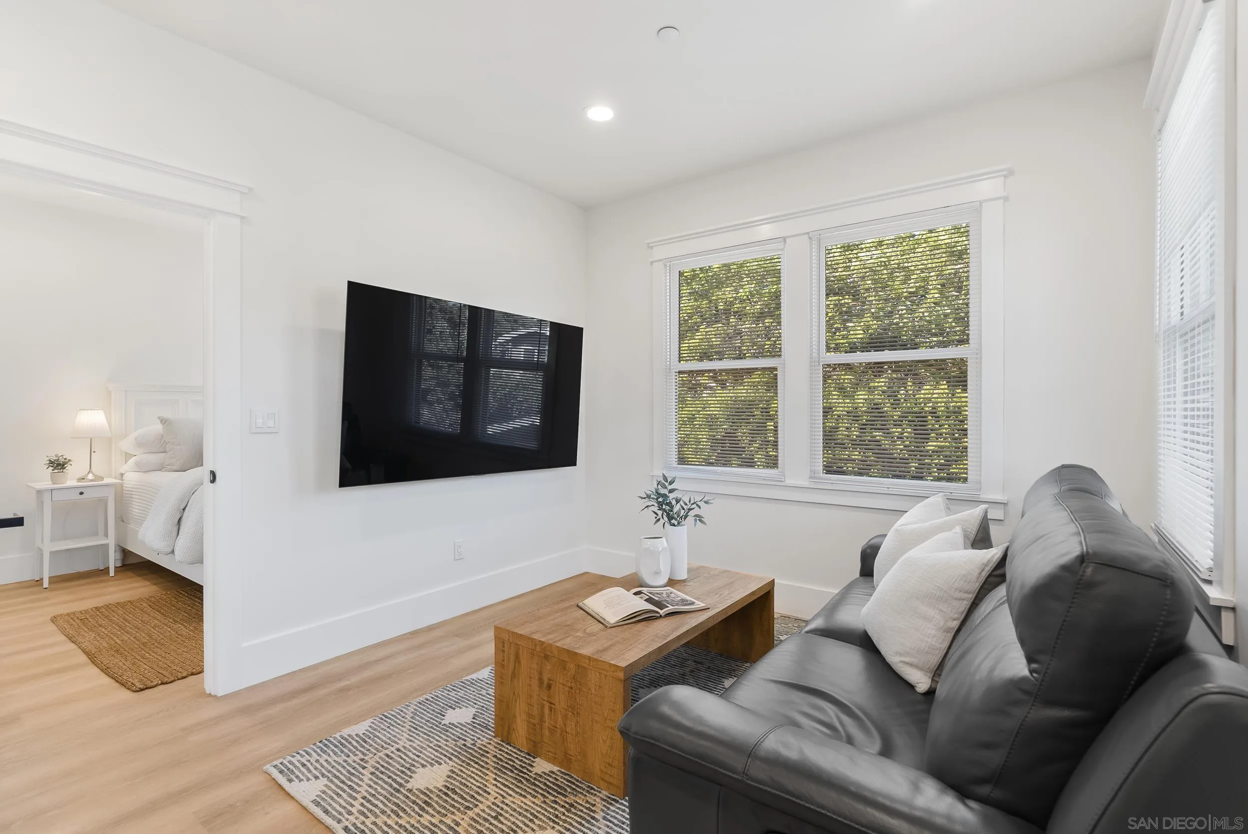 https://cdn.realtyfeed.com/cdn/127/260025015/5e1809a52d03572fc541db5e8f7fe44b.webp