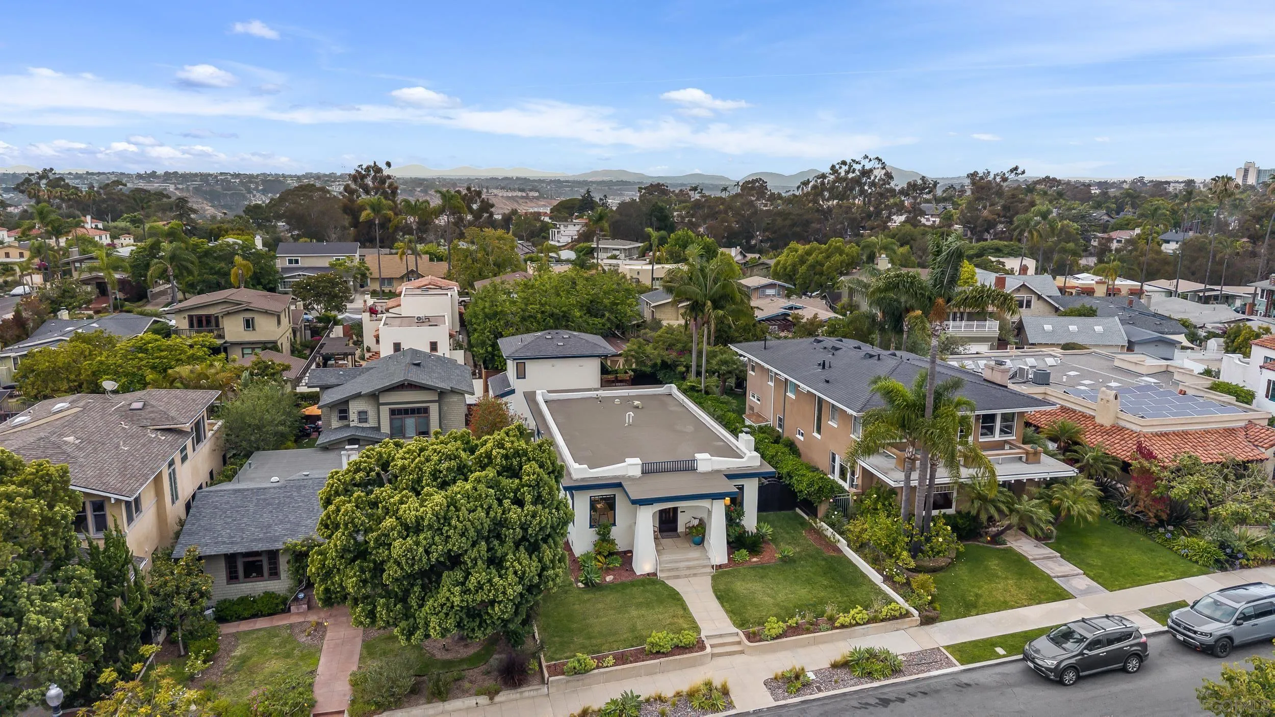 https://cdn.realtyfeed.com/cdn/127/260025015/6b17fa216d38d4a5204a6d7b14cb68bc.webp