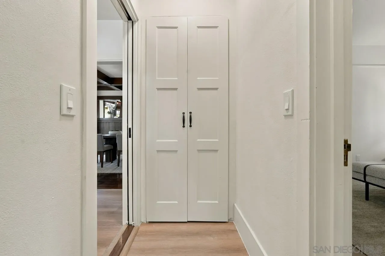 https://cdn.realtyfeed.com/cdn/127/260025015/6d4d0bbf255e3b78496bb2ddaaea953b.webp