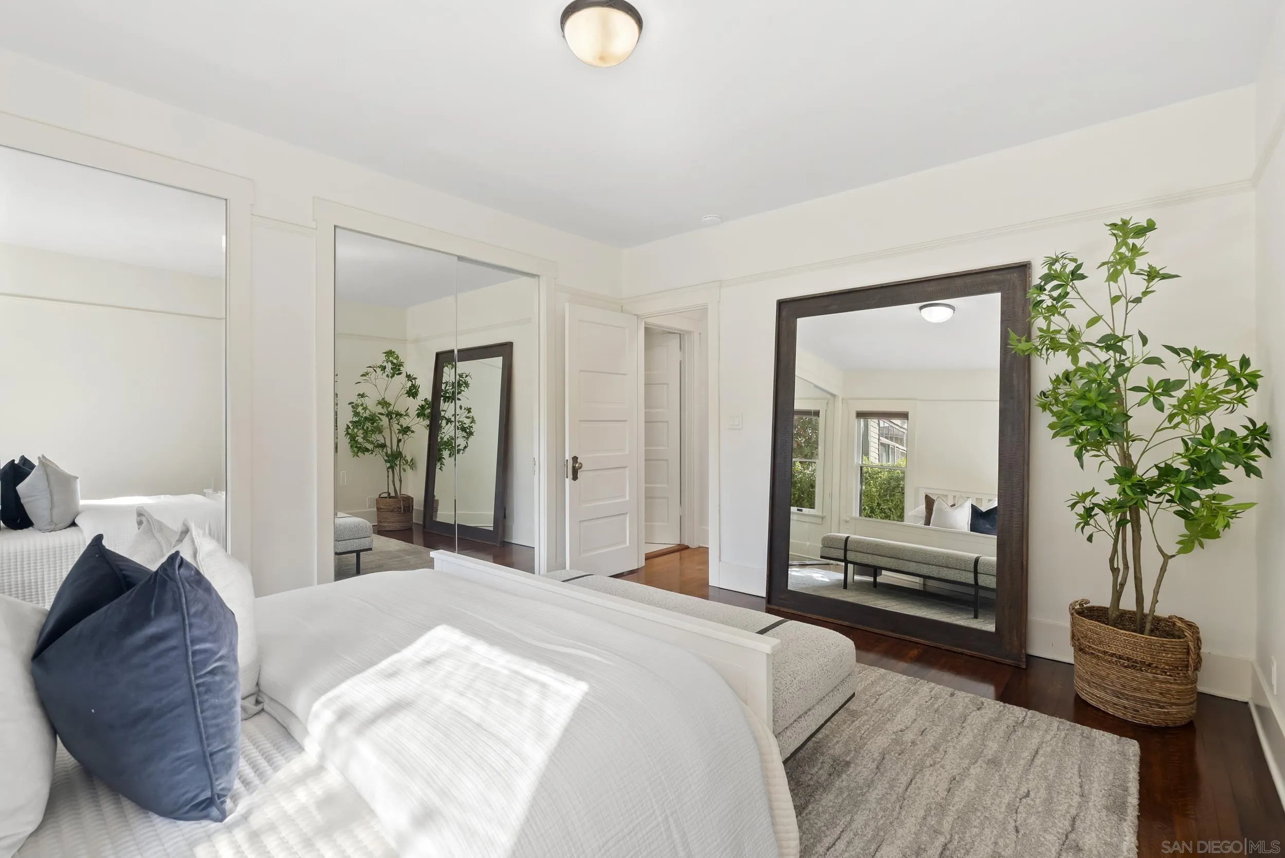 https://cdn.realtyfeed.com/cdn/127/260025015/c0fb5d4b466aa1268b6b72f55f12c834.webp