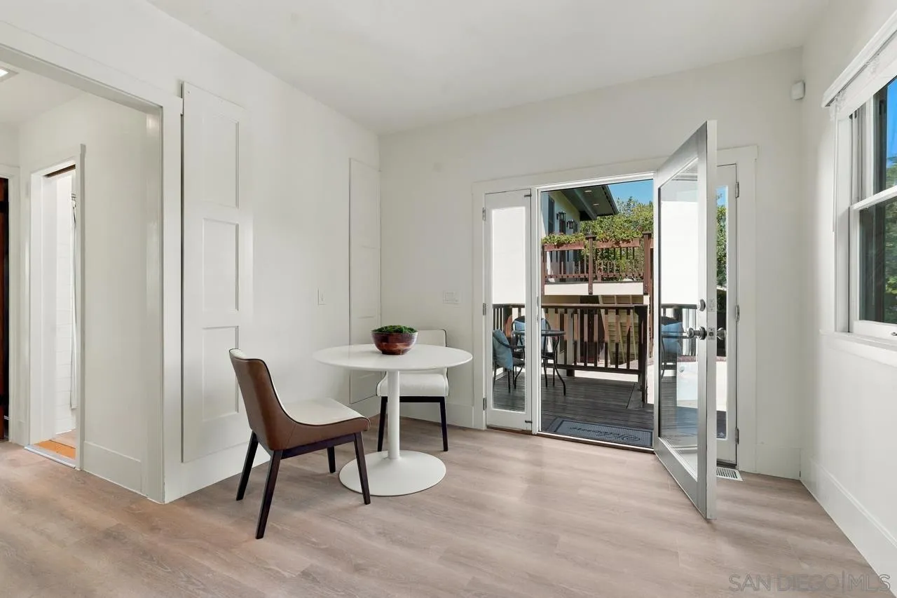 https://cdn.realtyfeed.com/cdn/127/260025015/e4a8f00211a9077de2320615597fe5f3.webp