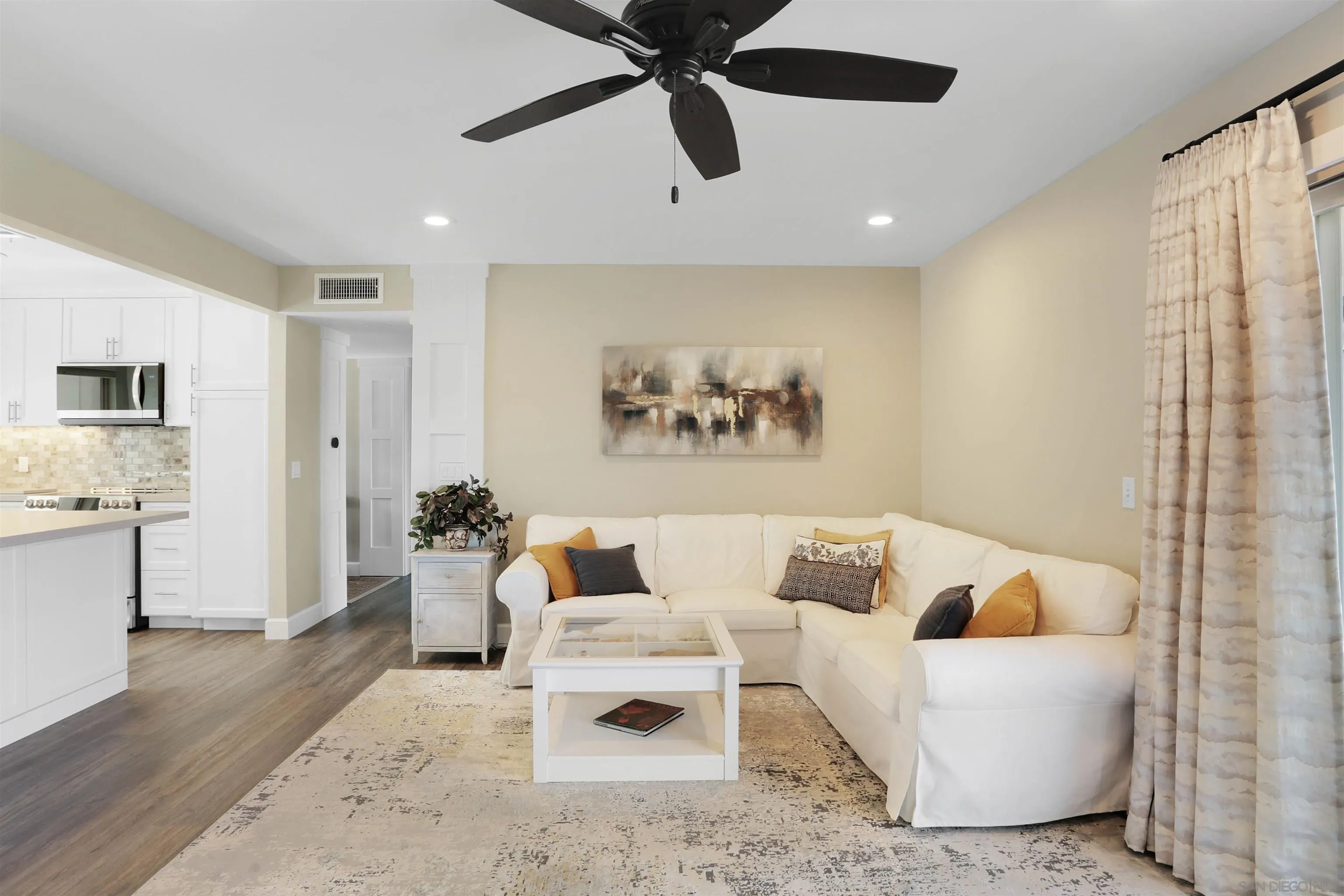 https://cdn.realtyfeed.com/cdn/127/260025016/0d0ffa049fda03afdc57f9e8f1f973ad.webp