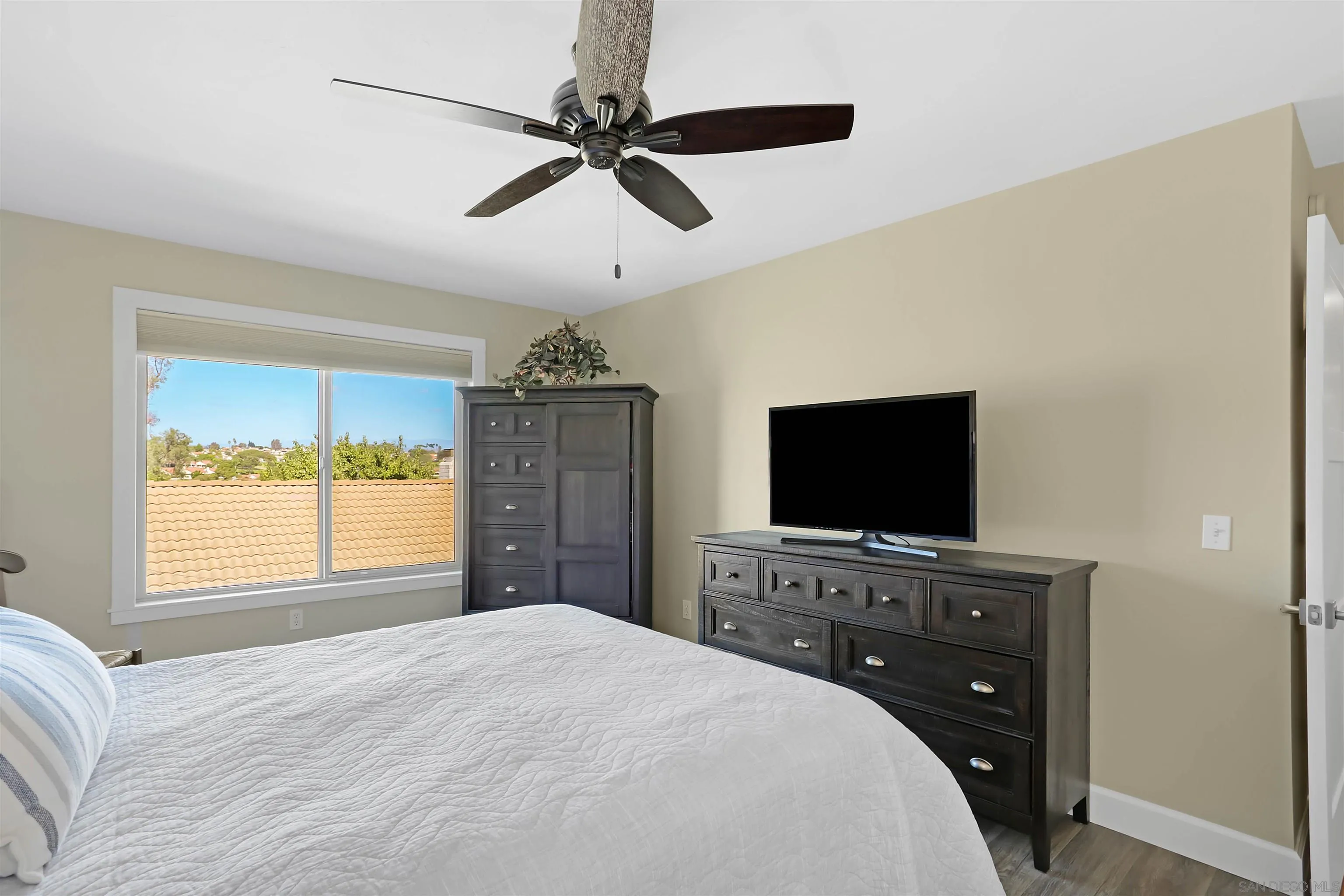 https://cdn.realtyfeed.com/cdn/127/260025016/518678e2945ccb62cae6440a9b51ba79.webp