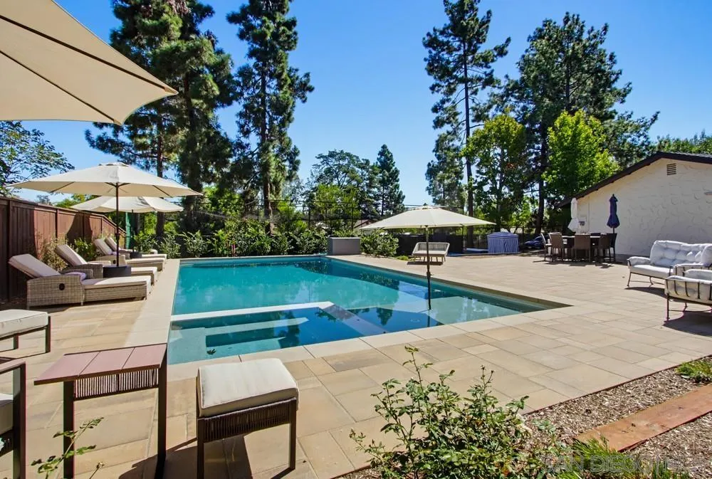 834 Cole Ranch Rd., Encinitas, CA 92024 834 Cole Ranch Rd., Encinitas, CA 92024