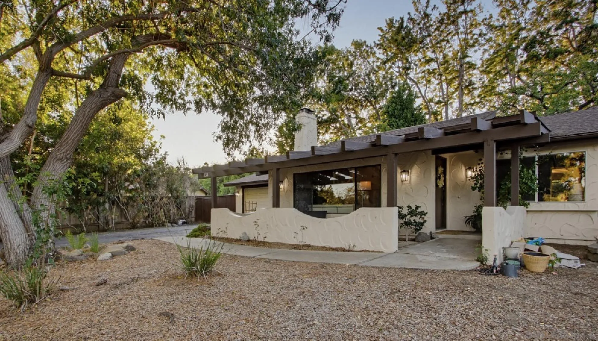 834 Cole Ranch Rd., Encinitas, CA 92024 834 Cole Ranch Rd., Encinitas, CA 92024