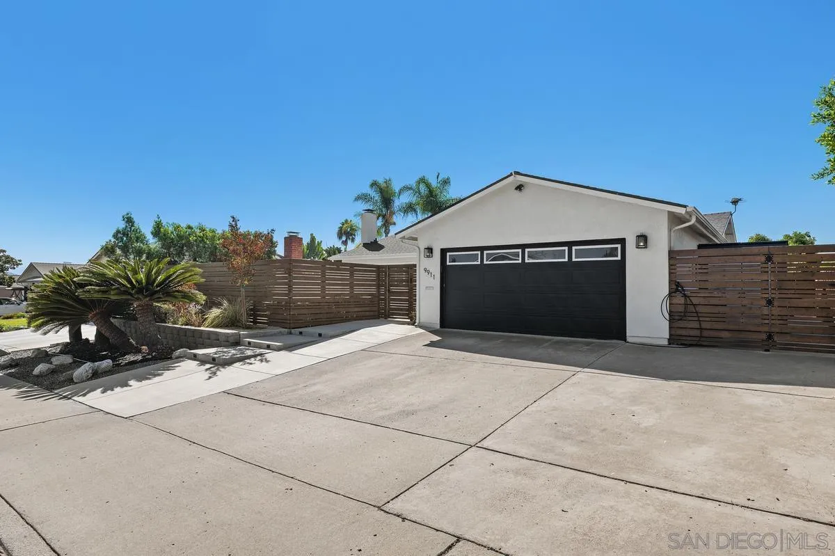 https://cdn.realtyfeed.com/cdn/127/260025018/93cb0eef9ed8f3feefd9b8db7f43a495.webp