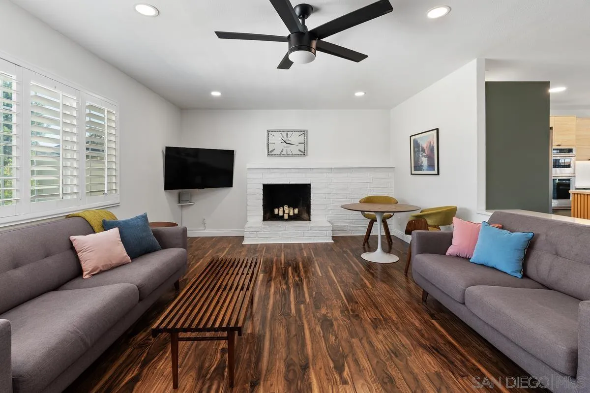 https://cdn.realtyfeed.com/cdn/127/260025018/b9ee221bbb210ea34646fd77a42232a4.webp