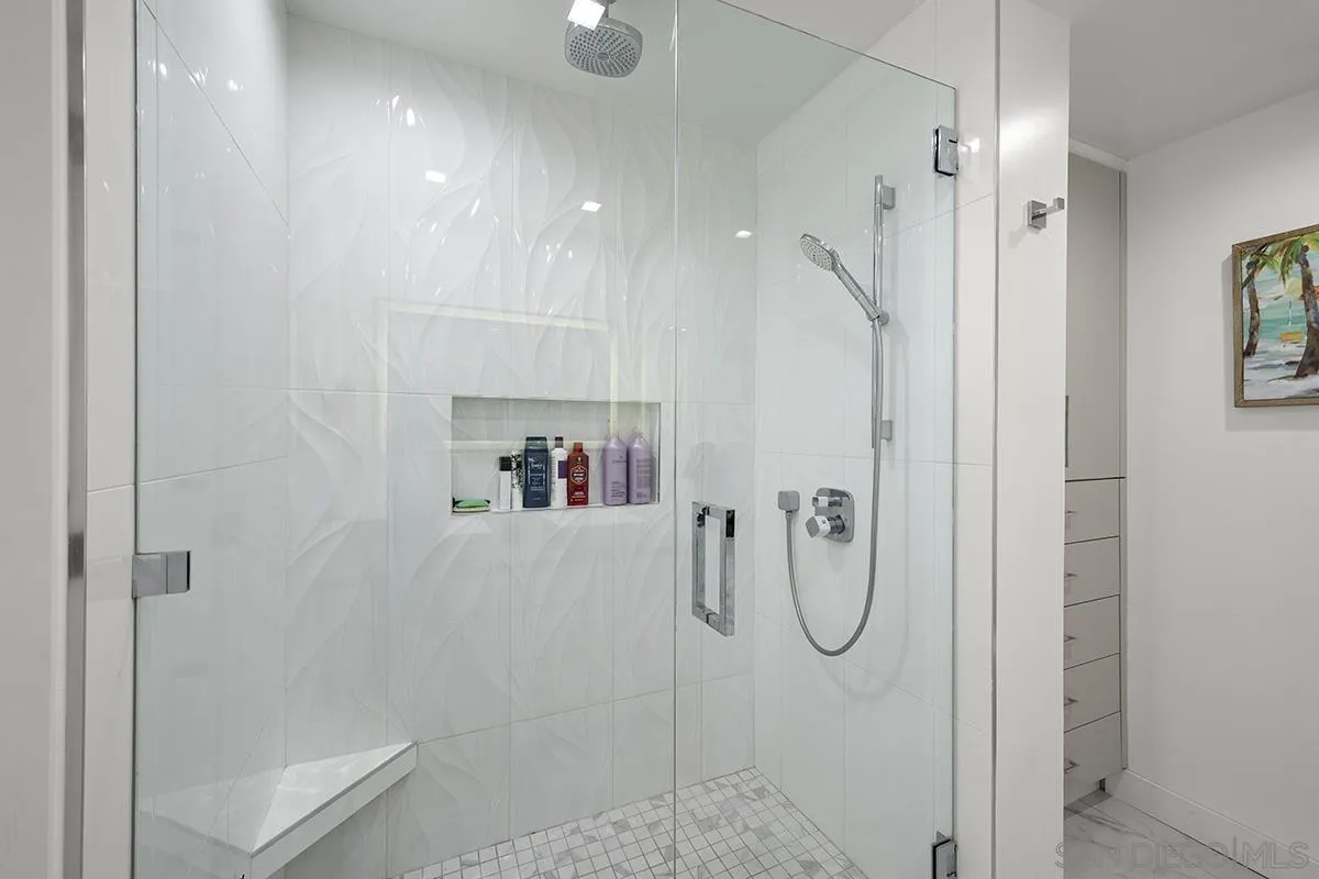https://cdn.realtyfeed.com/cdn/127/260025019/126fa383522c2e8e94eff31f1e980121.webp