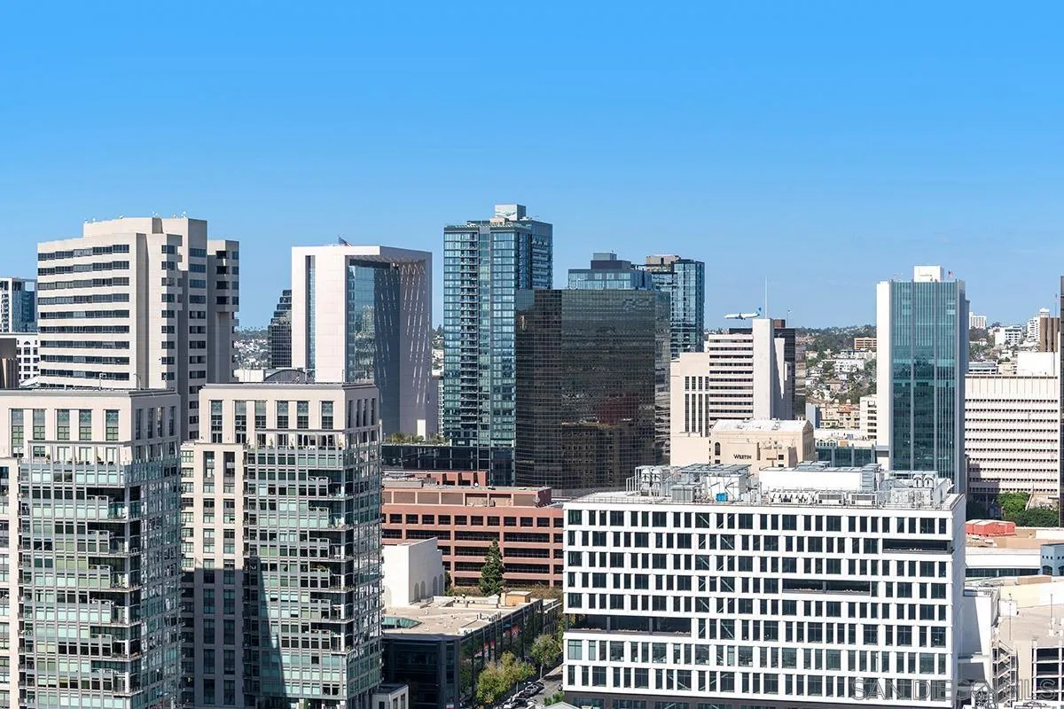 https://cdn.realtyfeed.com/cdn/127/260025019/49337fd80f9df7302e87ee12baceaff1.webp