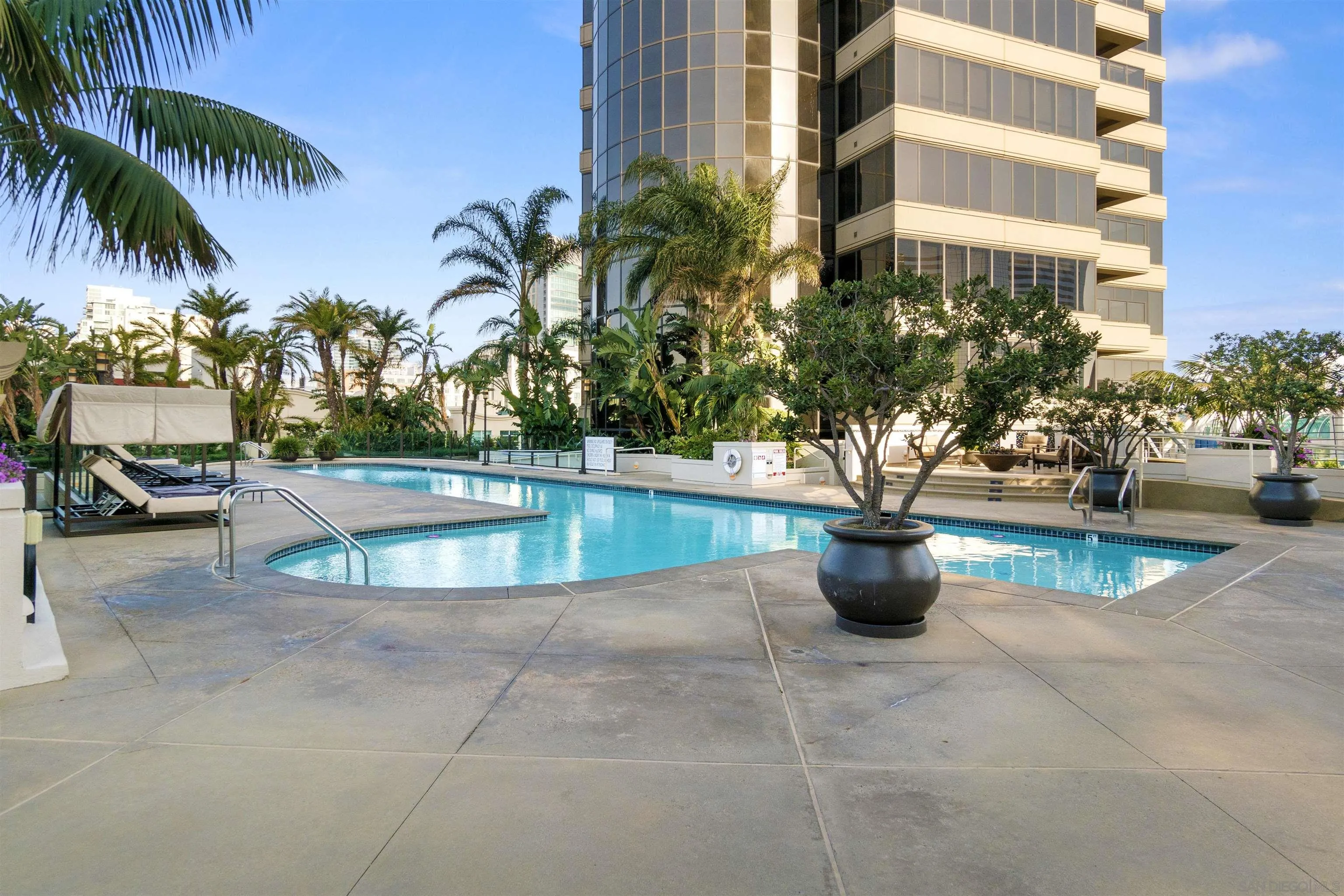 https://cdn.realtyfeed.com/cdn/127/260025019/4c6ad53c032babe54e1e86c8dc91df16.webp
