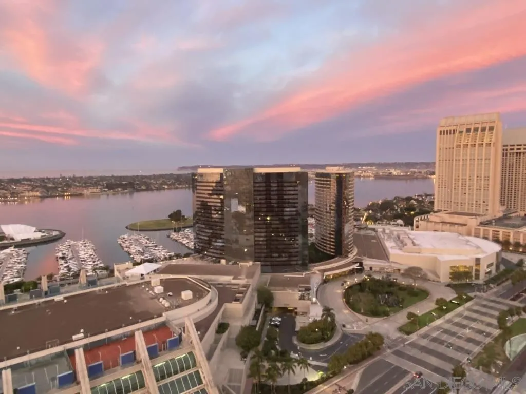 https://cdn.realtyfeed.com/cdn/127/260025019/78c60b5caf46414a1577f35a387ca2a9.webp