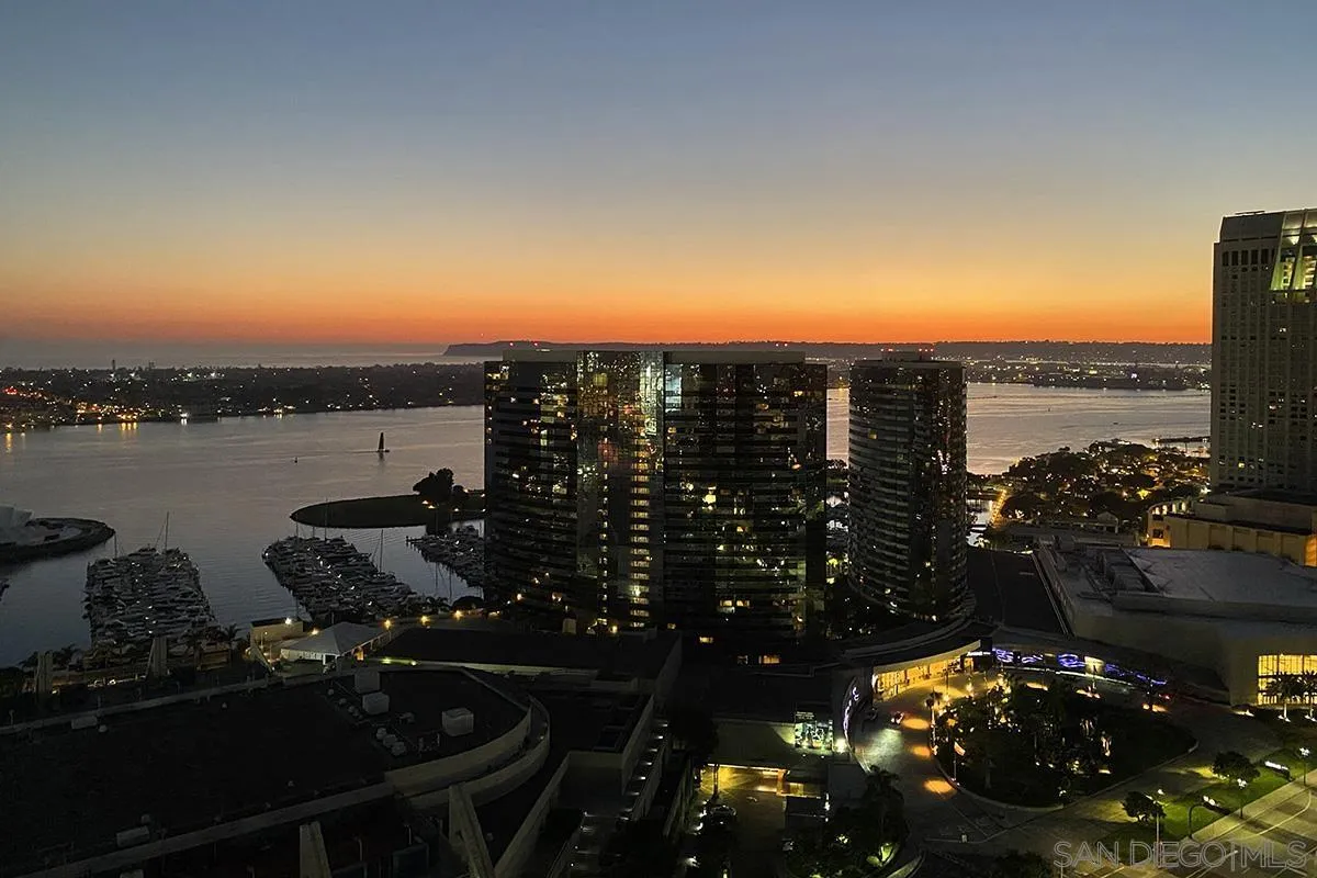 https://cdn.realtyfeed.com/cdn/127/260025019/c29918e50908f64fffbd0279dfb06ee6.webp