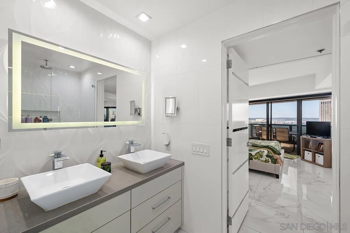 https://cdn.realtyfeed.com/cdn/127/260025019/f80574c5610e5bc6bfe5595e55d7c0a7.webp