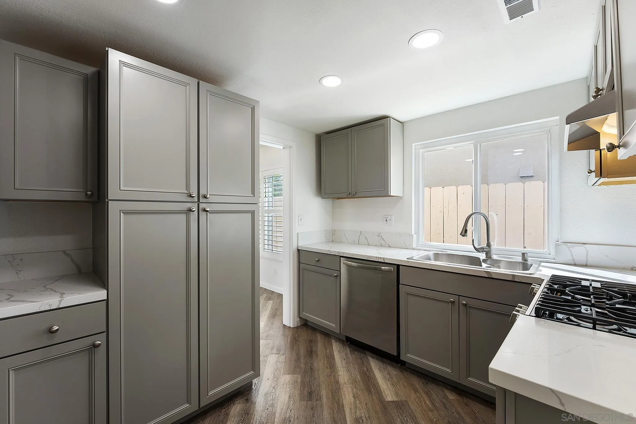 https://cdn.realtyfeed.com/cdn/127/260025024/1ce2db94117ea3ac49e4a63084ac6b8c.webp