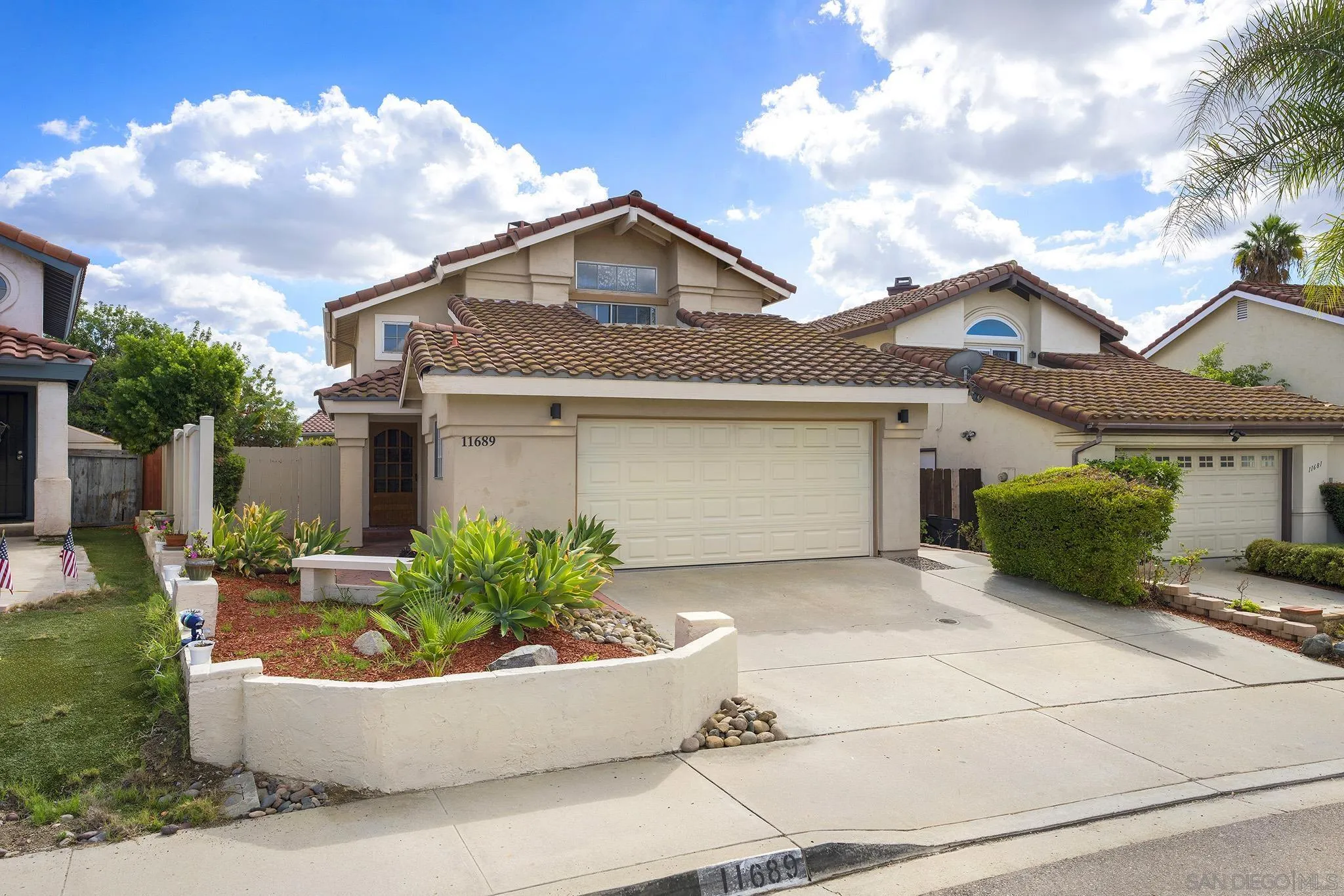 11689 Via Nicole, El Cajon, CA 92019 - Main photo, El Cajon, CA