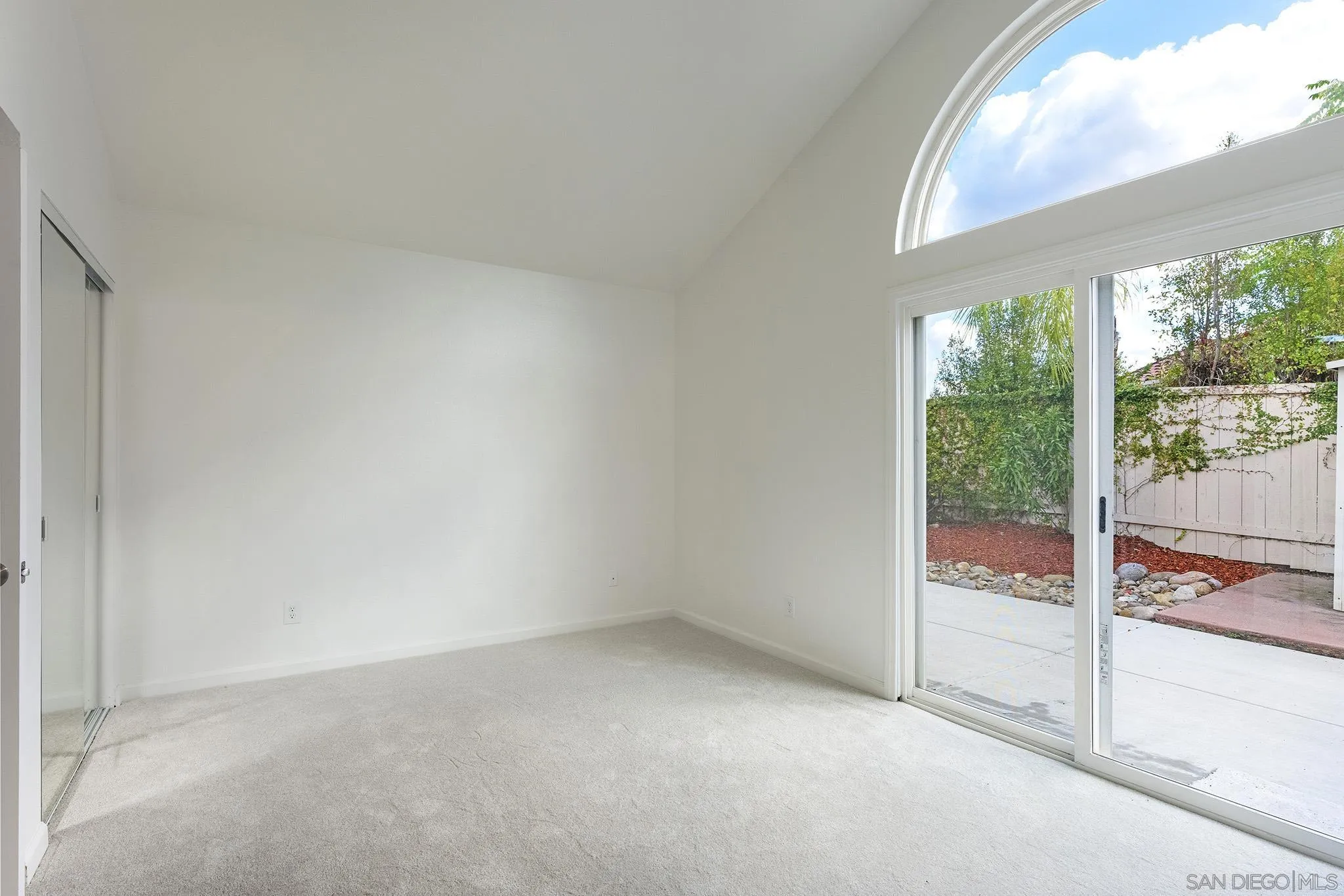 https://cdn.realtyfeed.com/cdn/127/260025024/70373d071907c2635e33df528877b1ea.webp