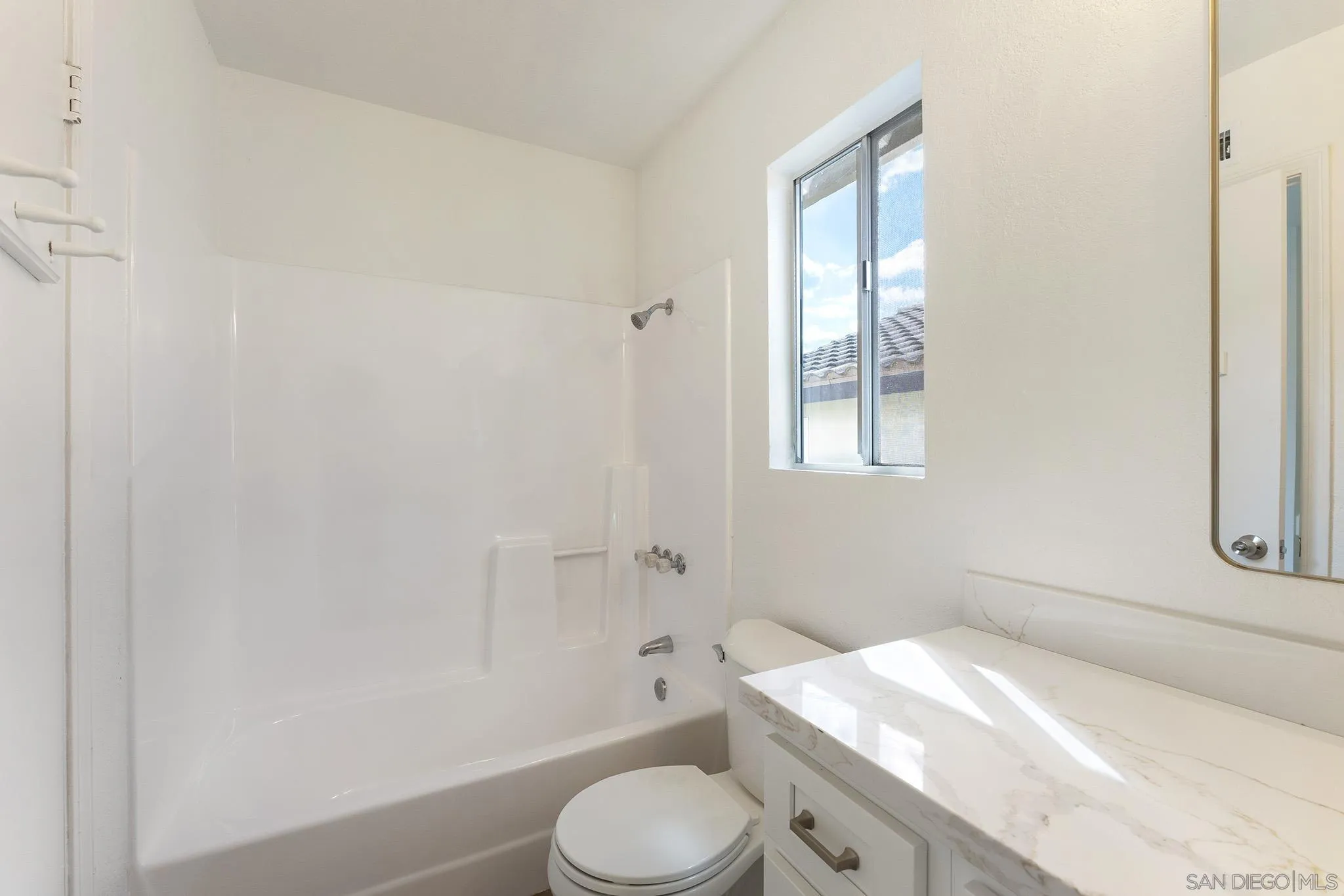 https://cdn.realtyfeed.com/cdn/127/260025024/8c191a754124d5adaa241ee19d136717.webp