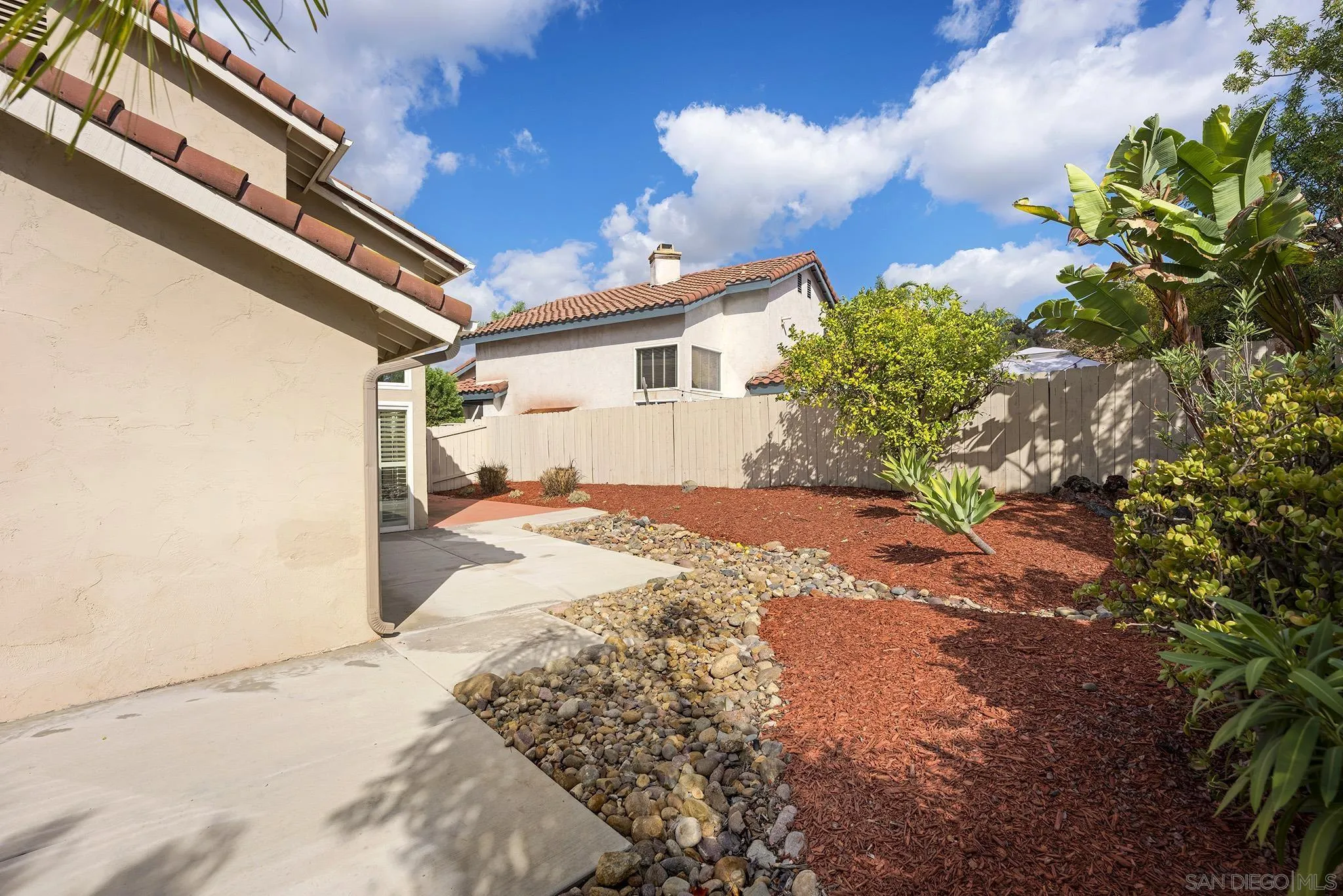 https://cdn.realtyfeed.com/cdn/127/260025024/e8417d15e3ce2ca26273ddebf192ec91.webp