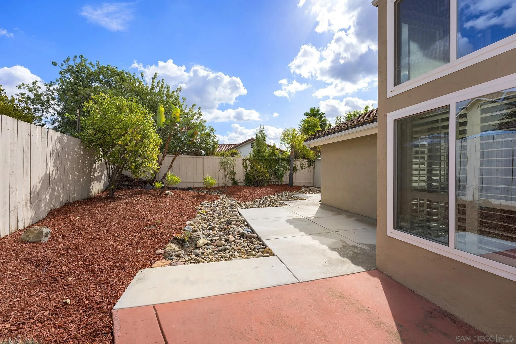 https://cdn.realtyfeed.com/cdn/127/260025024/f1c2432d940871c686238978e054faf4.webp