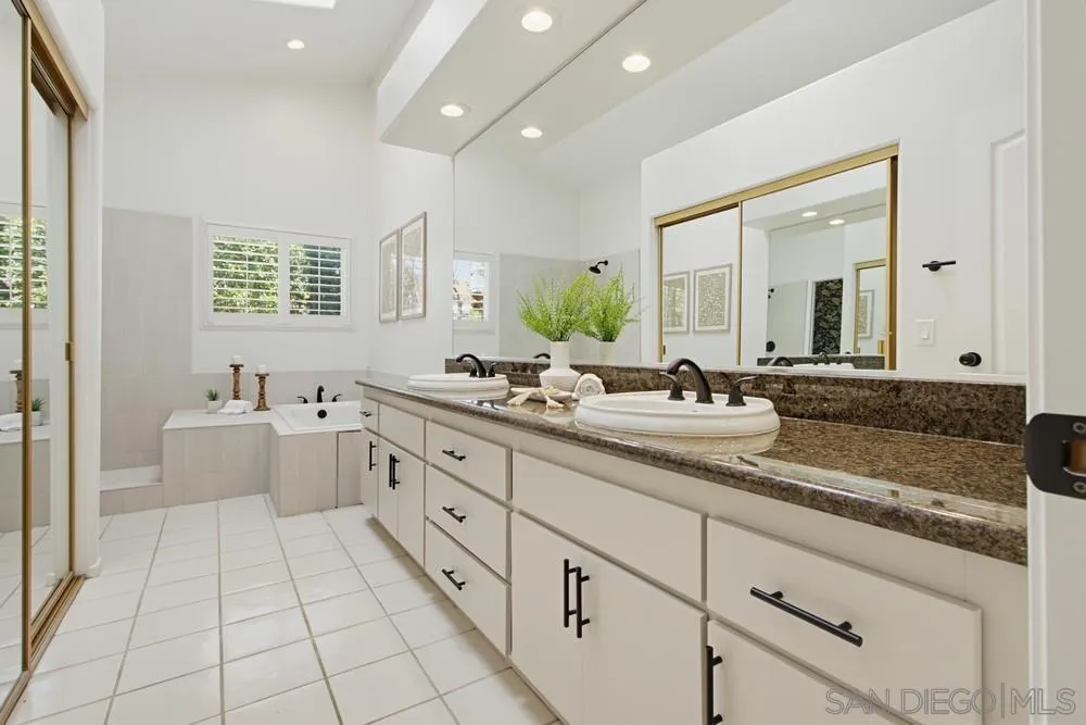 https://cdn.realtyfeed.com/cdn/127/260025025/0afc5d8834579b2af32af2437e1881e7.webp