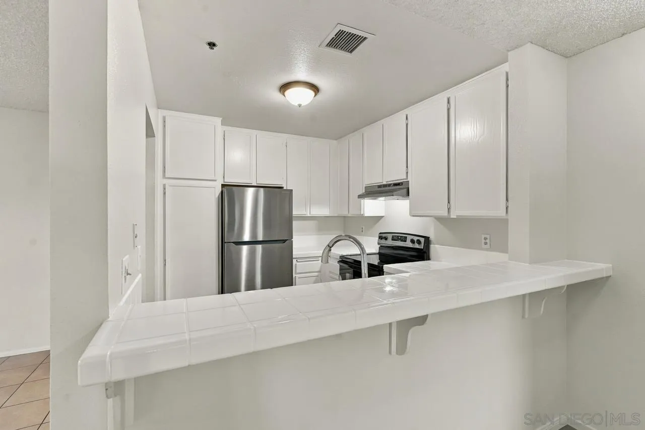 https://cdn.realtyfeed.com/cdn/127/260025026/490bc1d20a6dfe1a02e01791b914435e.webp