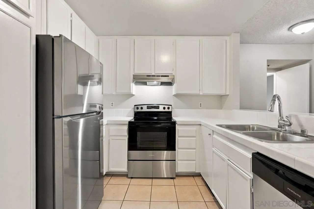 https://cdn.realtyfeed.com/cdn/127/260025026/4c16e1ec31a0d808ebf8b64172b3ecda.webp