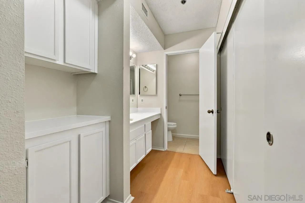 https://cdn.realtyfeed.com/cdn/127/260025026/910d835d7a8cba6624ffbd7a3057ac12.webp