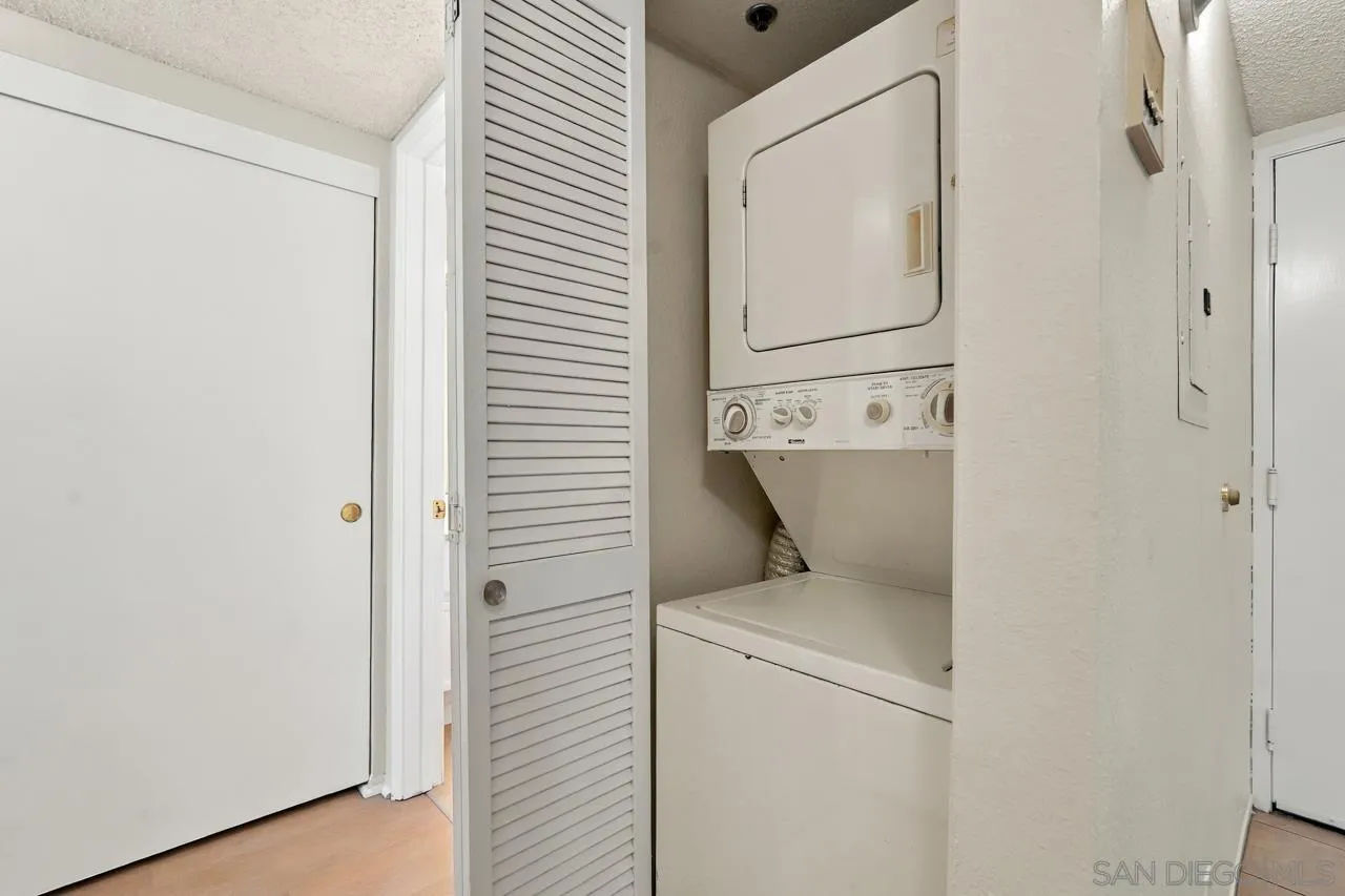 https://cdn.realtyfeed.com/cdn/127/260025026/ca5d38ce4af2ab897c915d6f3e99fee3.webp