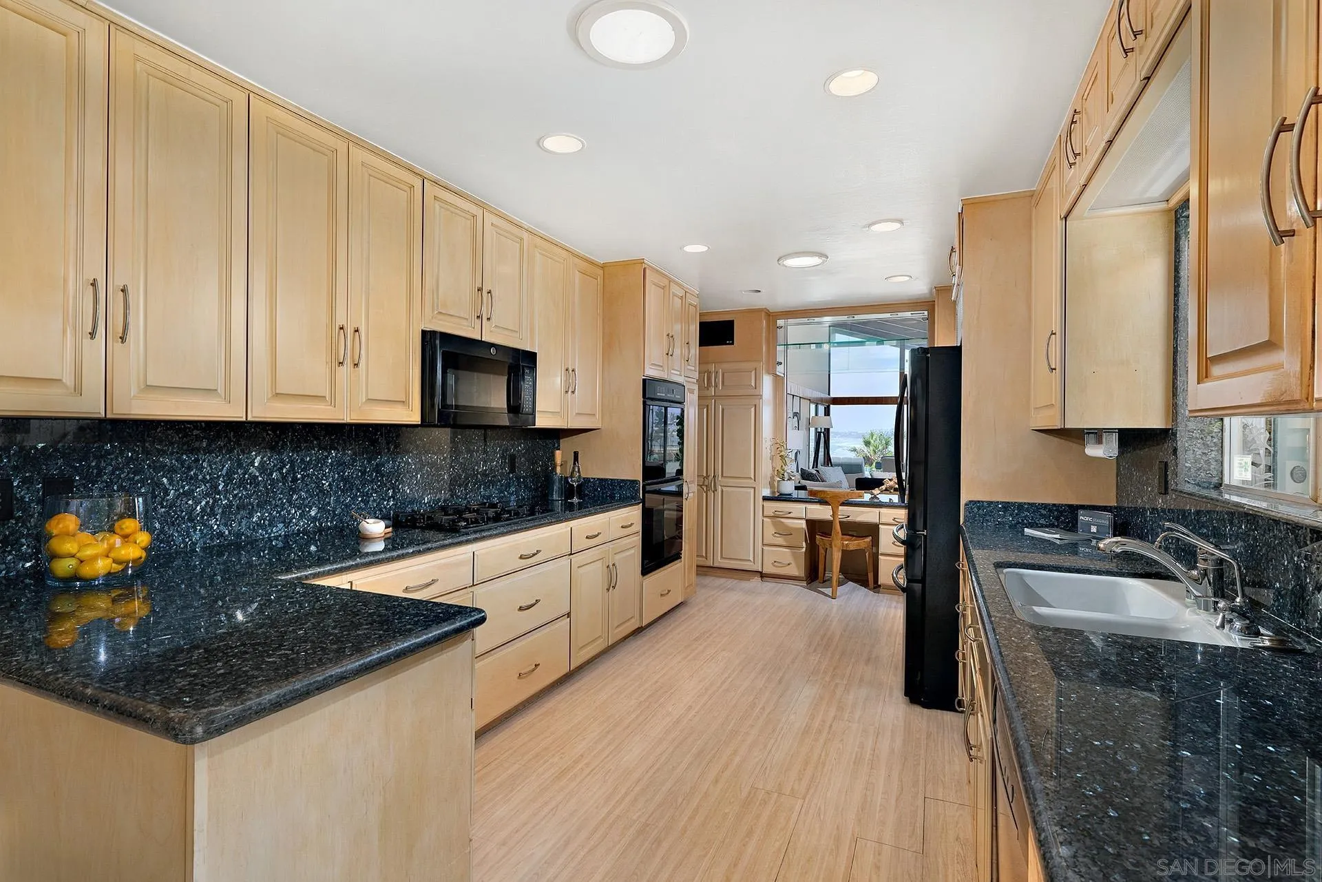 658 Circle Drive, Solana Beach, CA 92075, photo 6