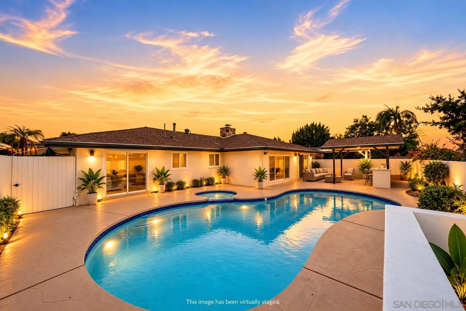 https://cdn.realtyfeed.com/cdn/127/260025056/6d8a1154f858f8bbc459618cff222b90.webp