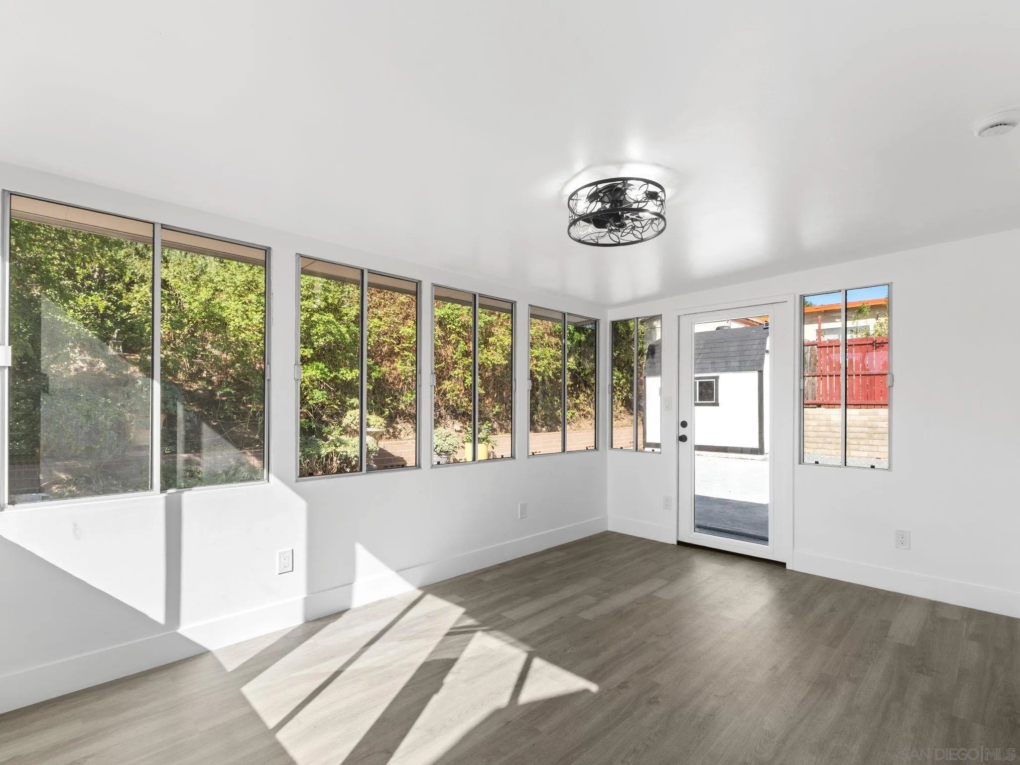 1736 Gateway, San Diego, CA 92105
